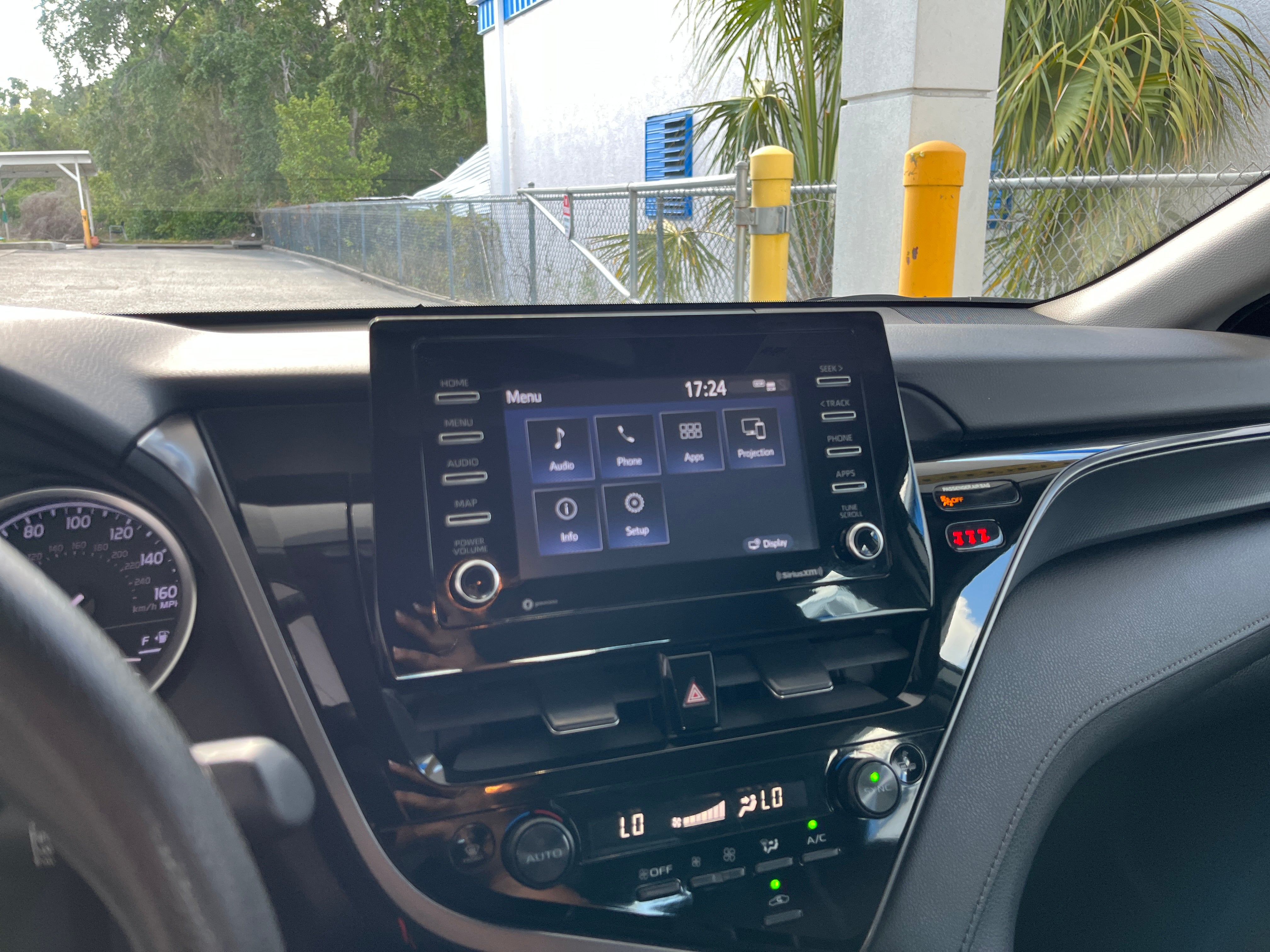 2023 Toyota Camry LE 4