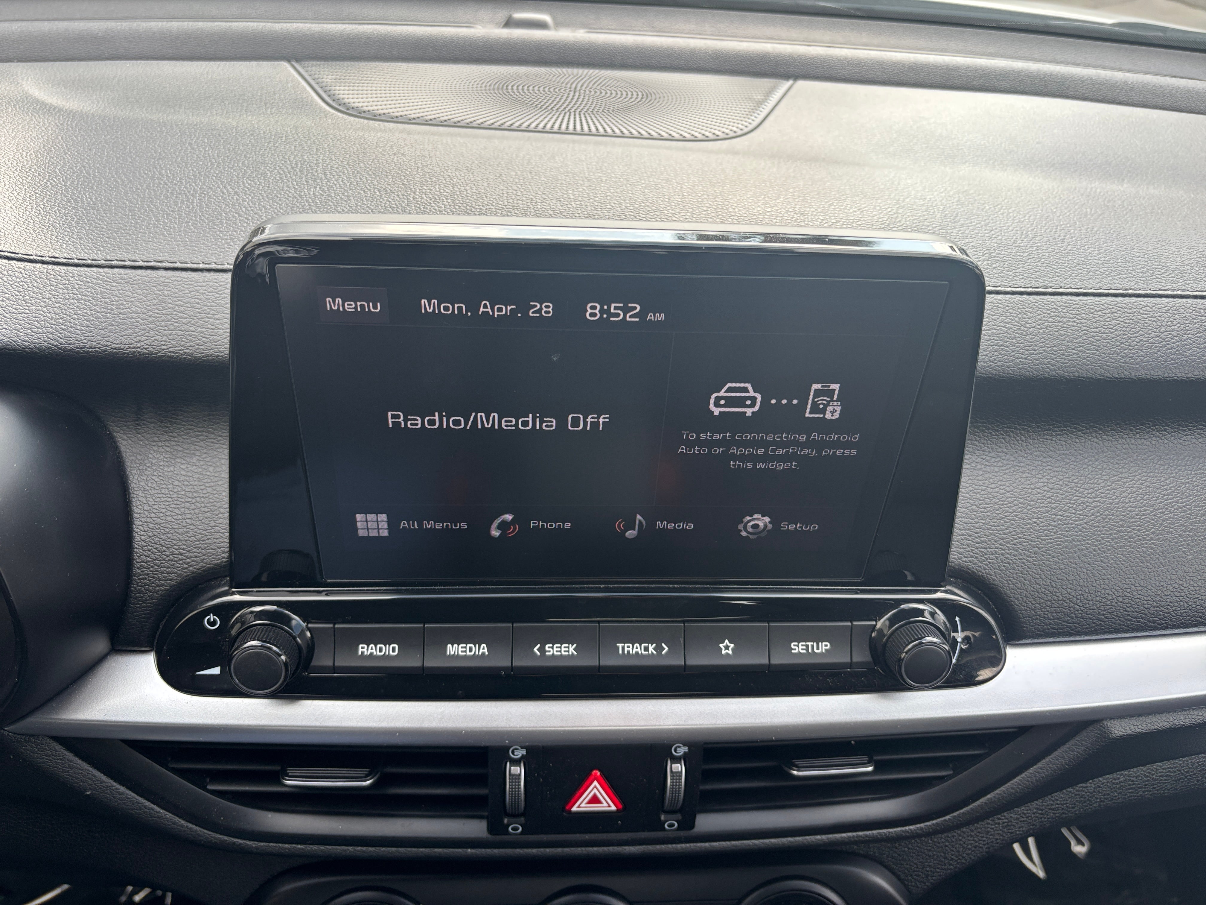 2024 Kia Forte LXS 4