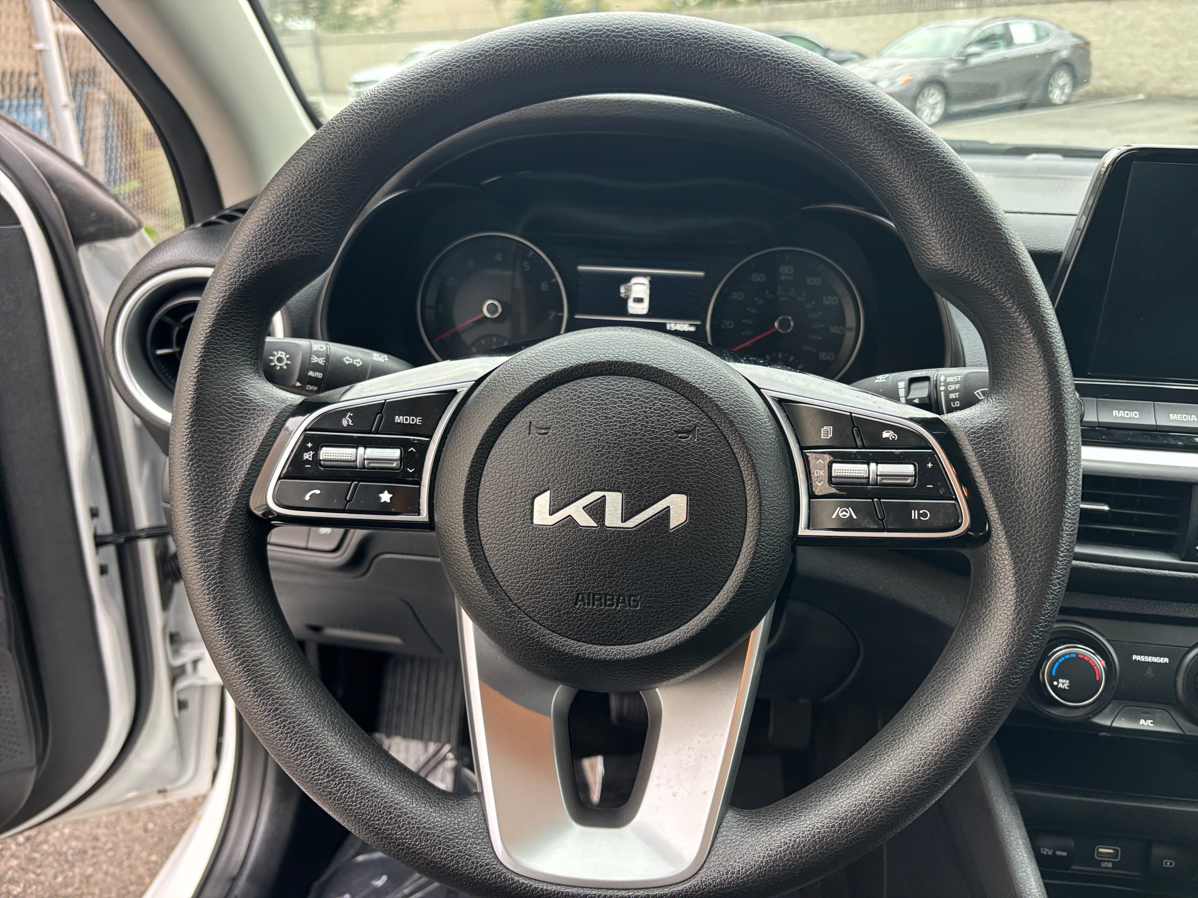 2024 Kia Forte LXS 5