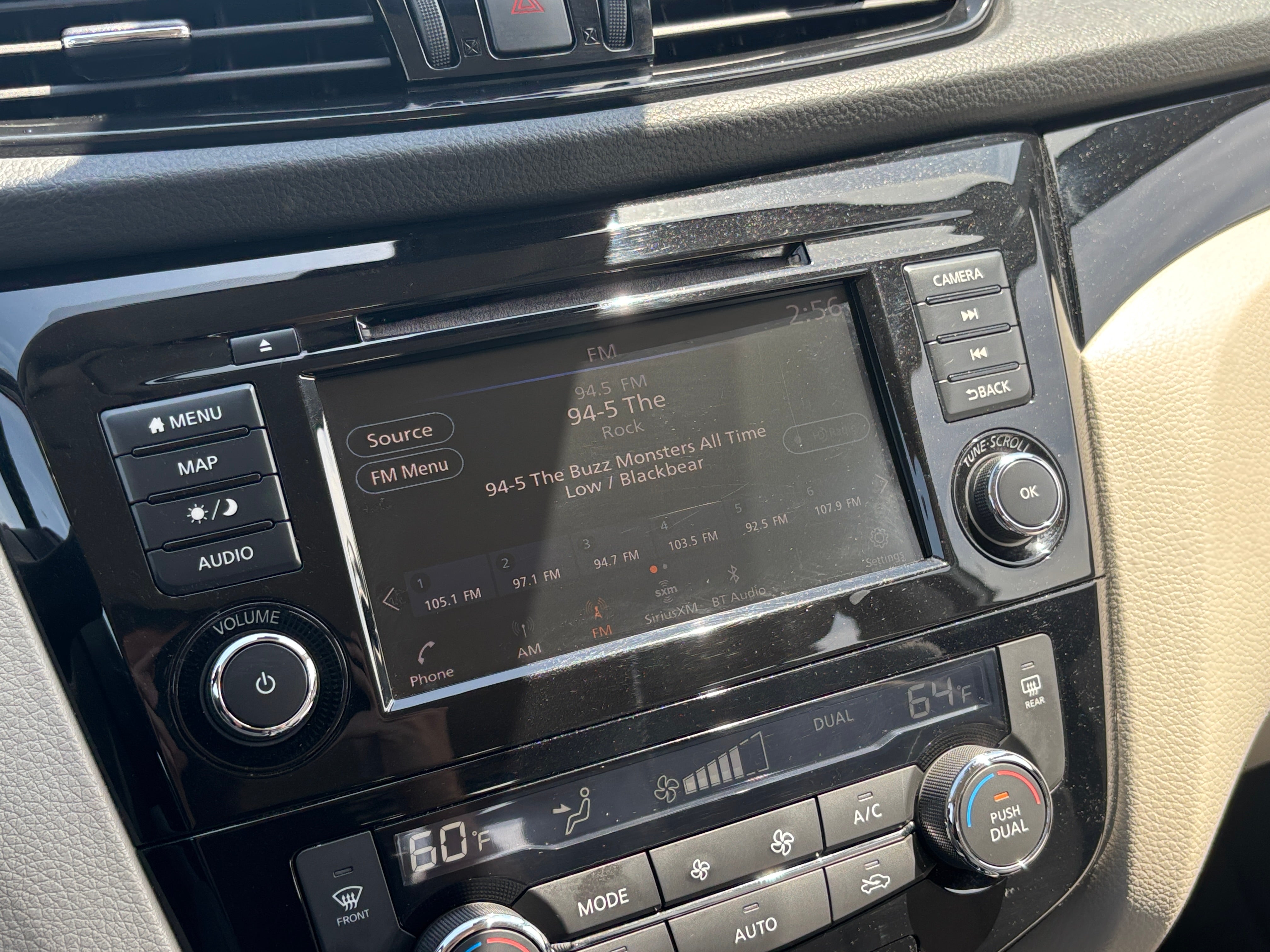 2022 Nissan Rogue Sport SL 4