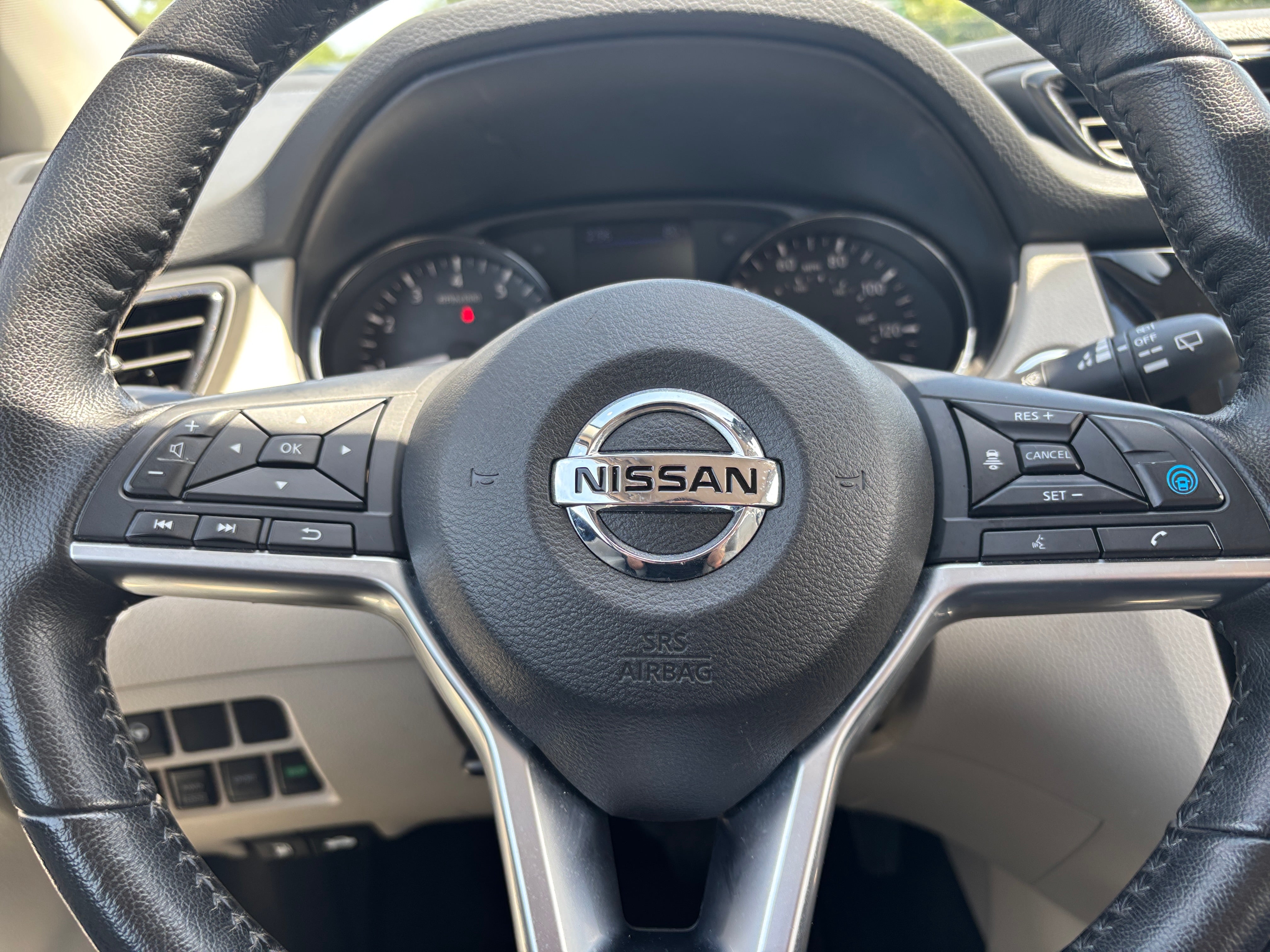 2022 Nissan Rogue Sport SL 5