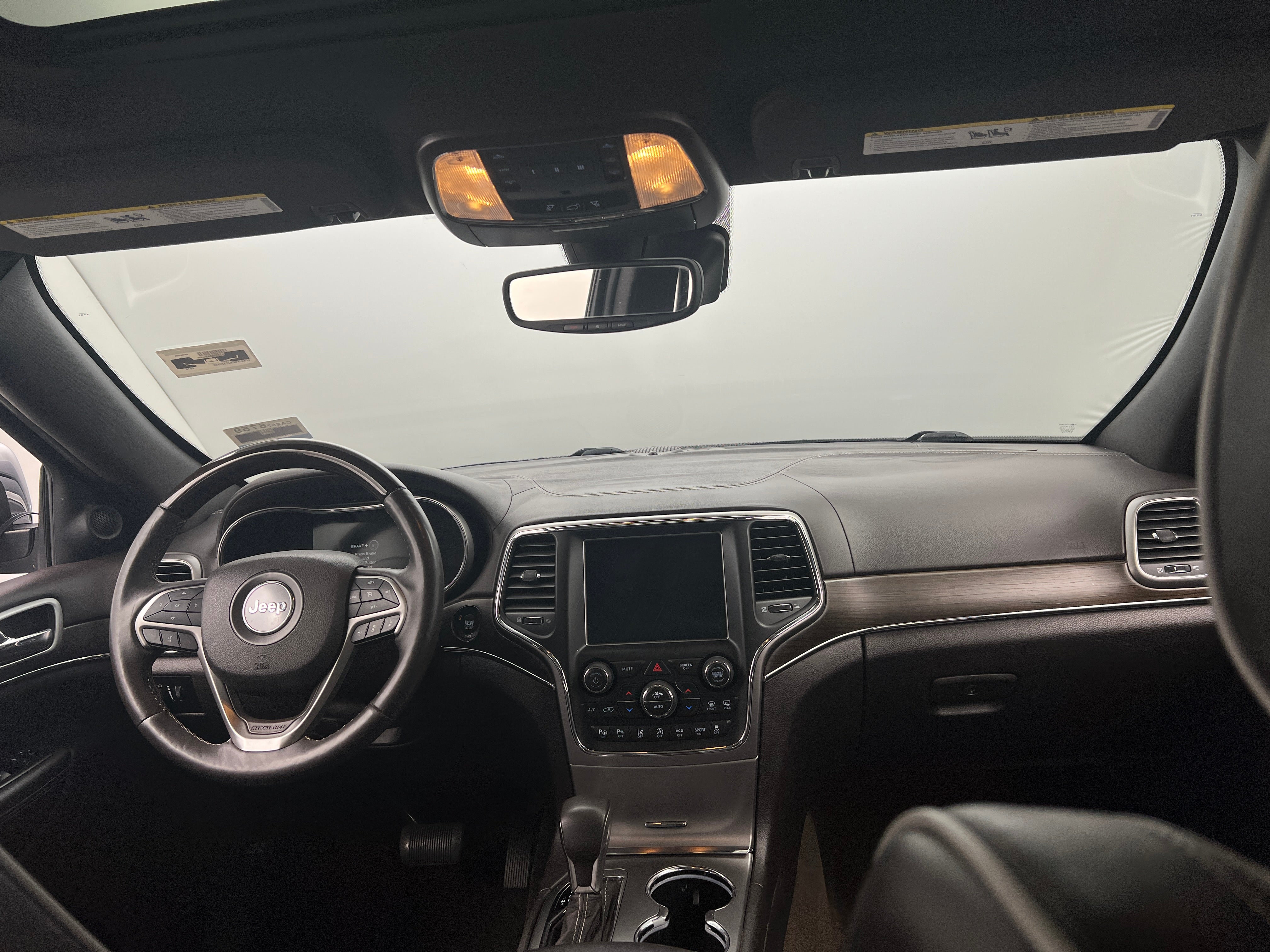 2018 Jeep Grand Cherokee Overland 2
