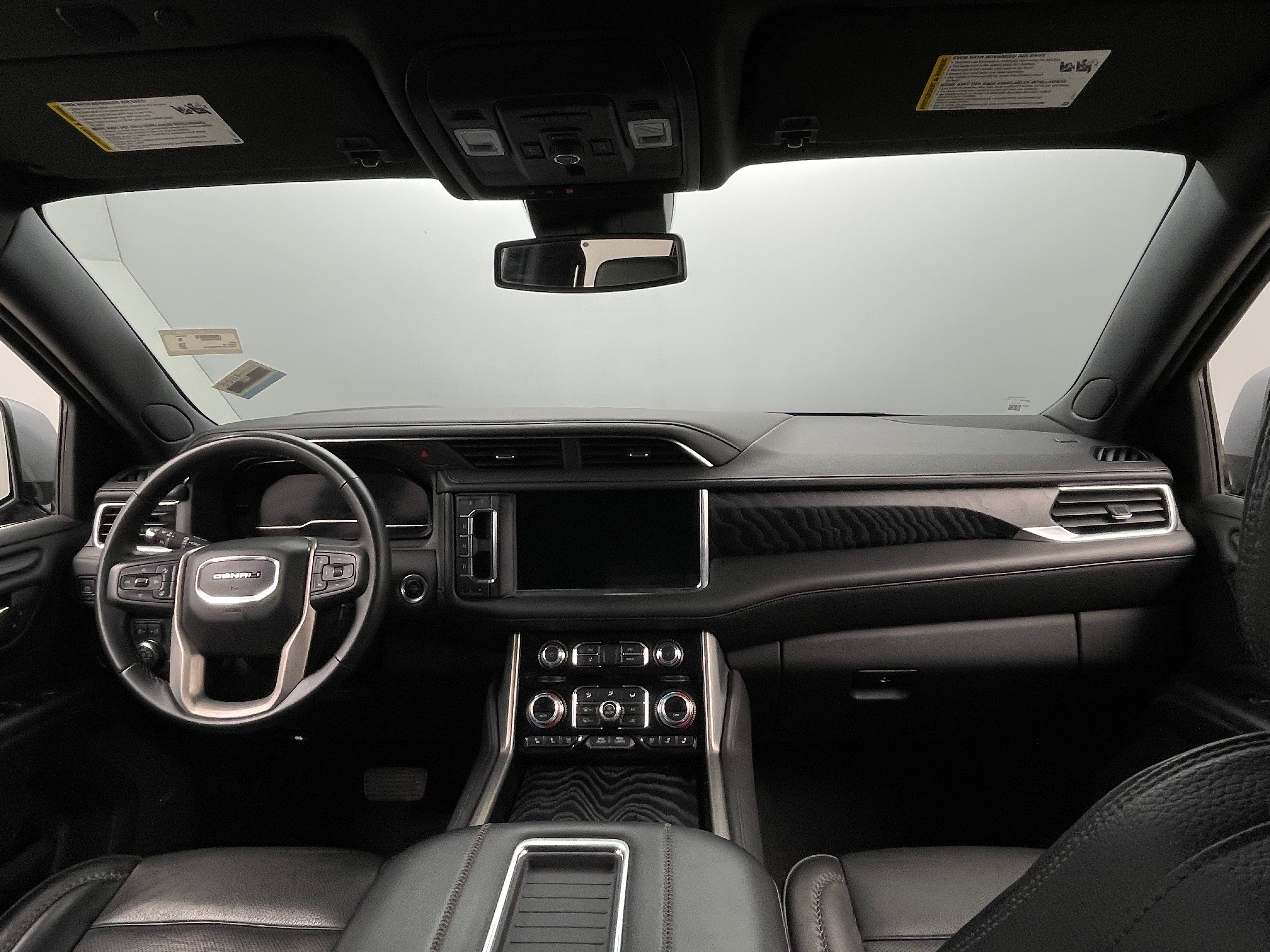 2023 GMC Yukon XL Denali 3