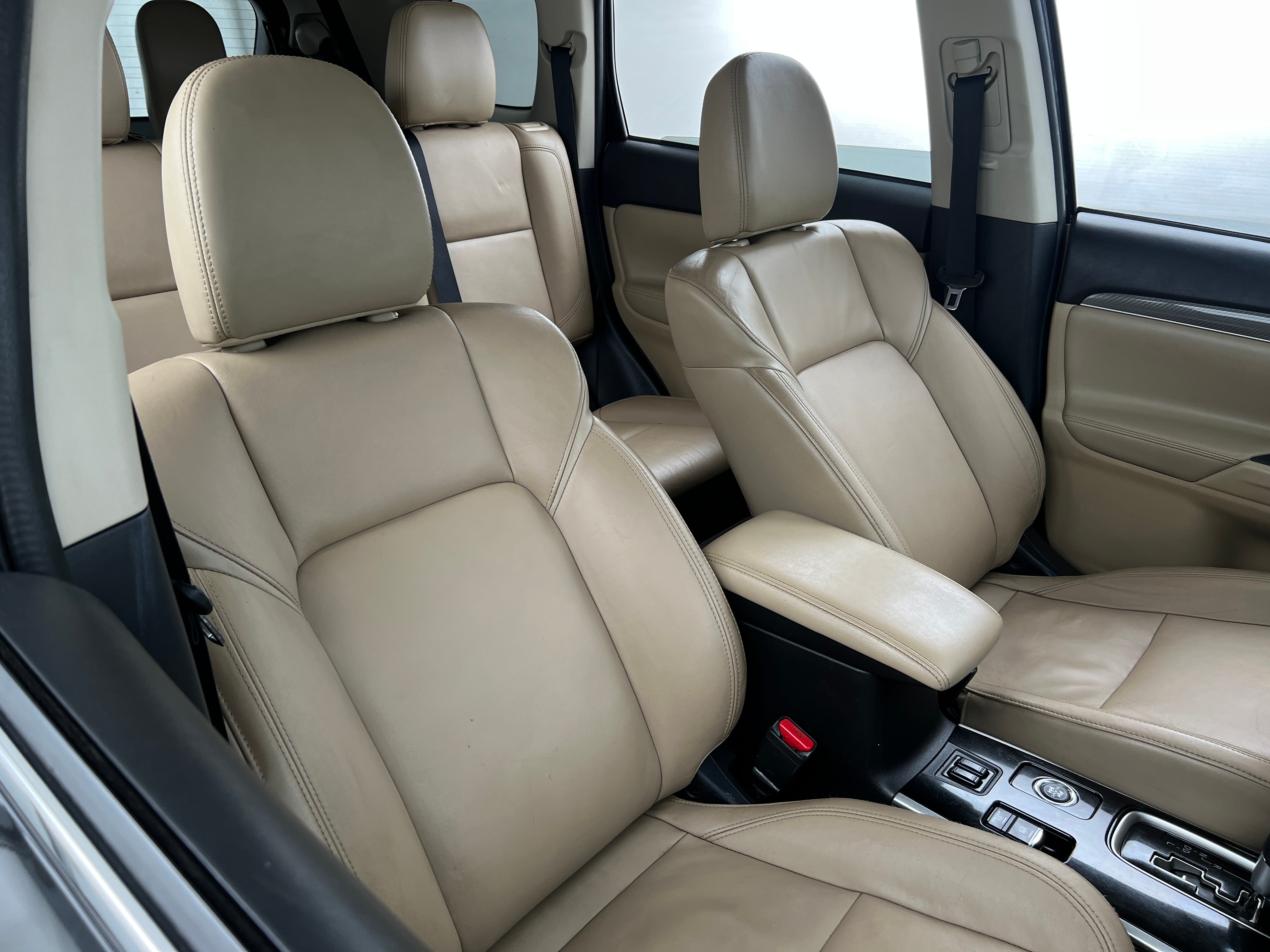 2019 Mitsubishi Outlander SEL 2