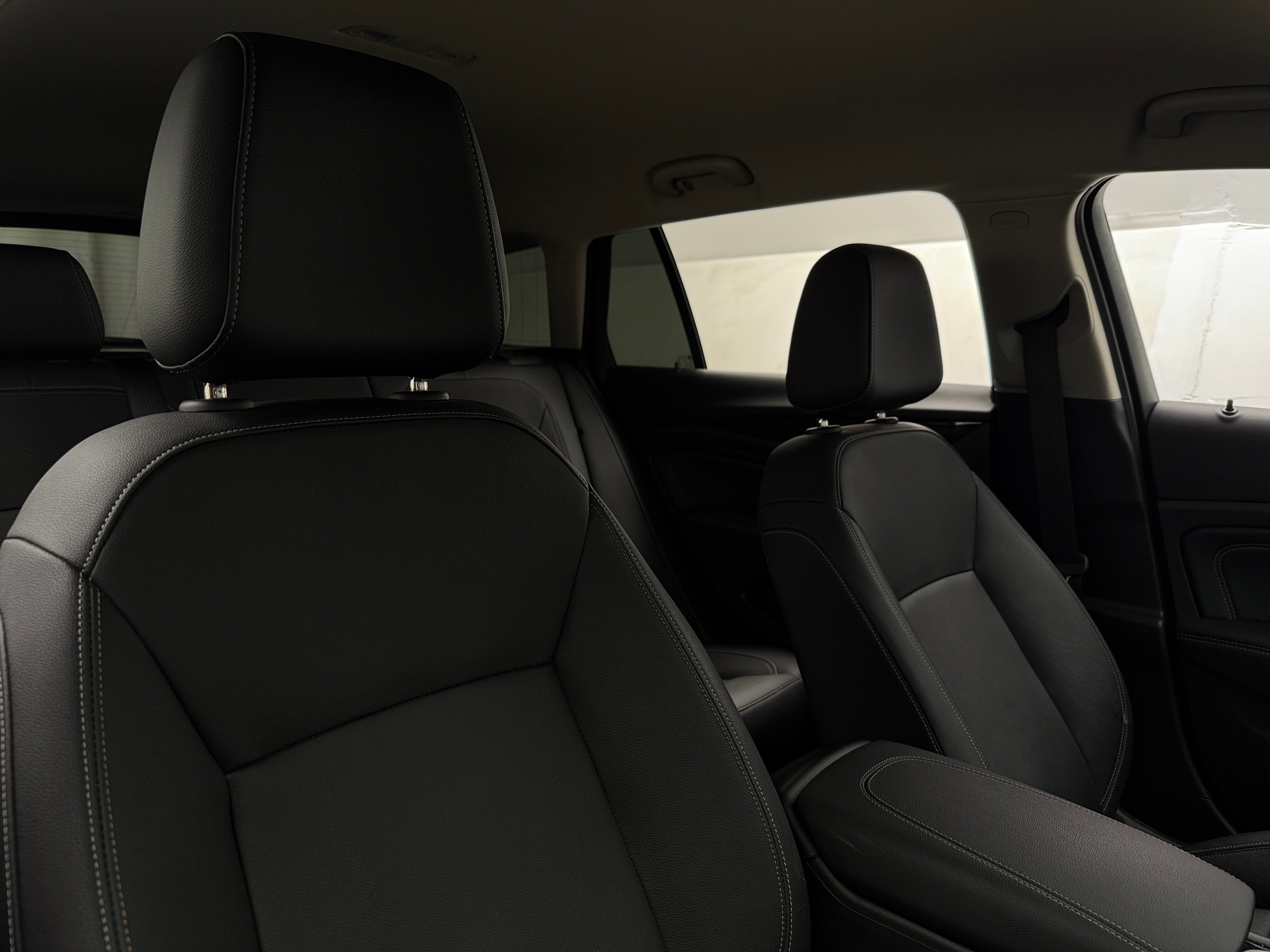 2018 Buick Regal Essence 2