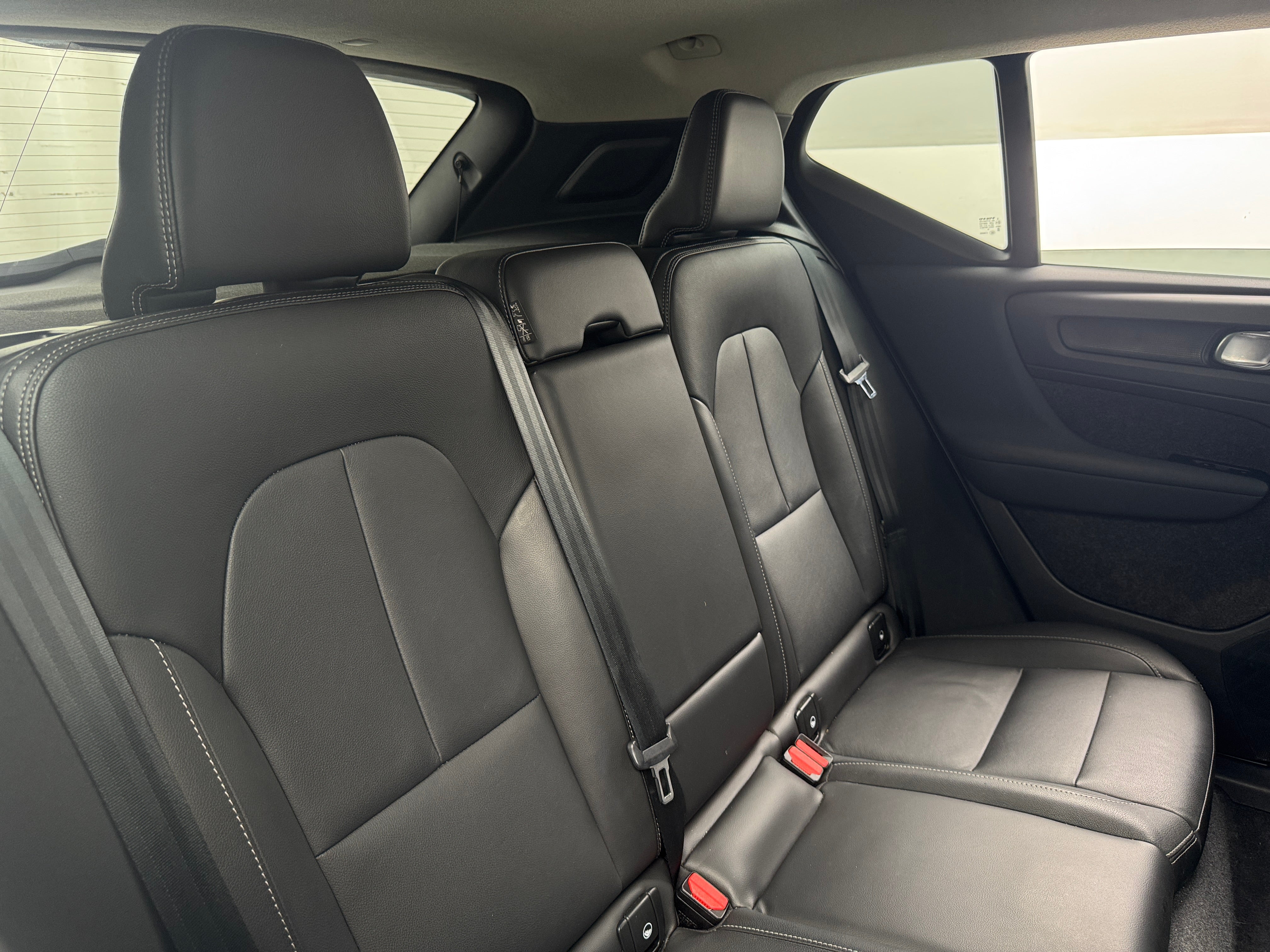 2024 Volvo XC40 B5 Core 5