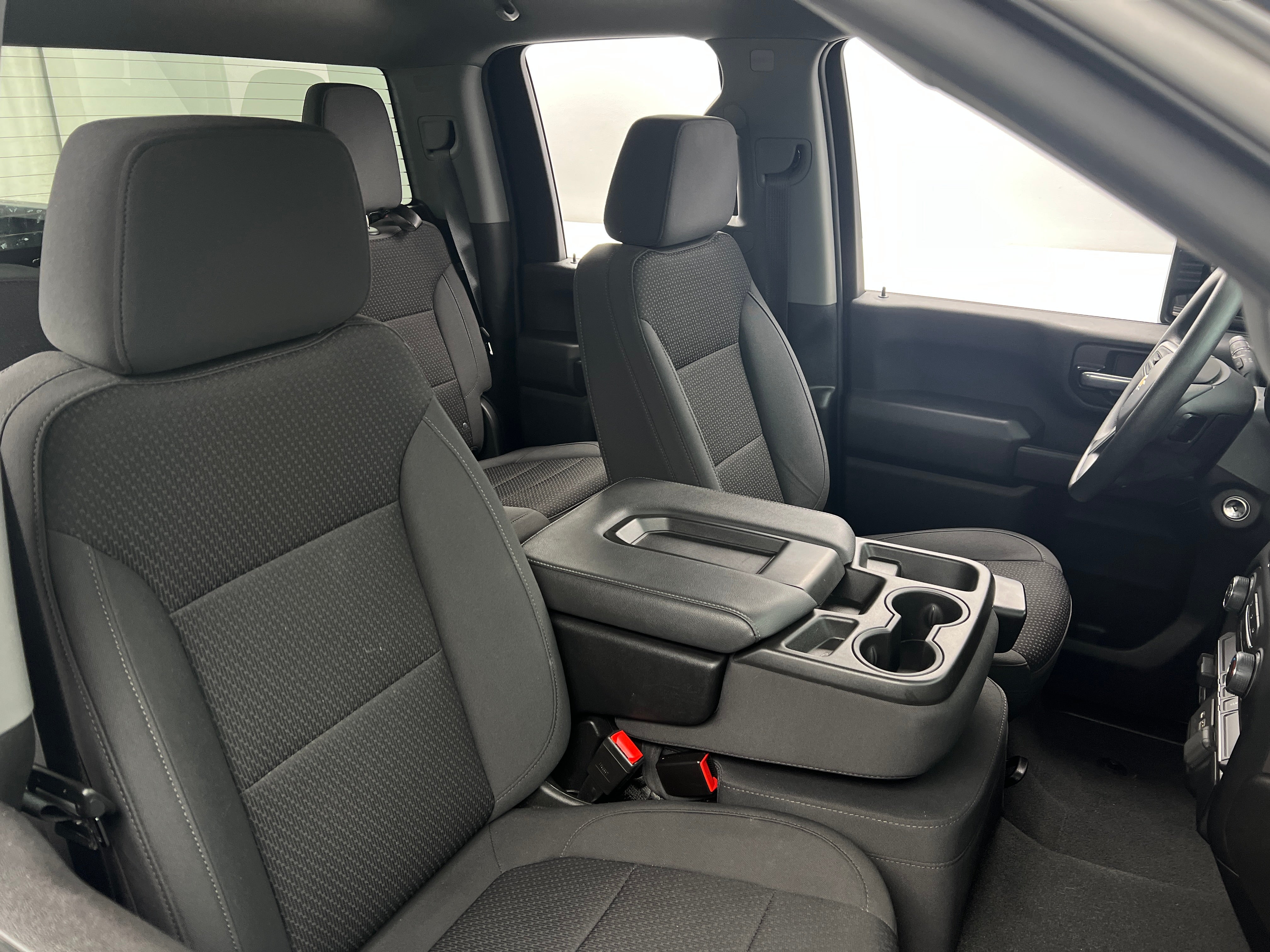2022 Chevrolet Silverado 2500 Custom 2