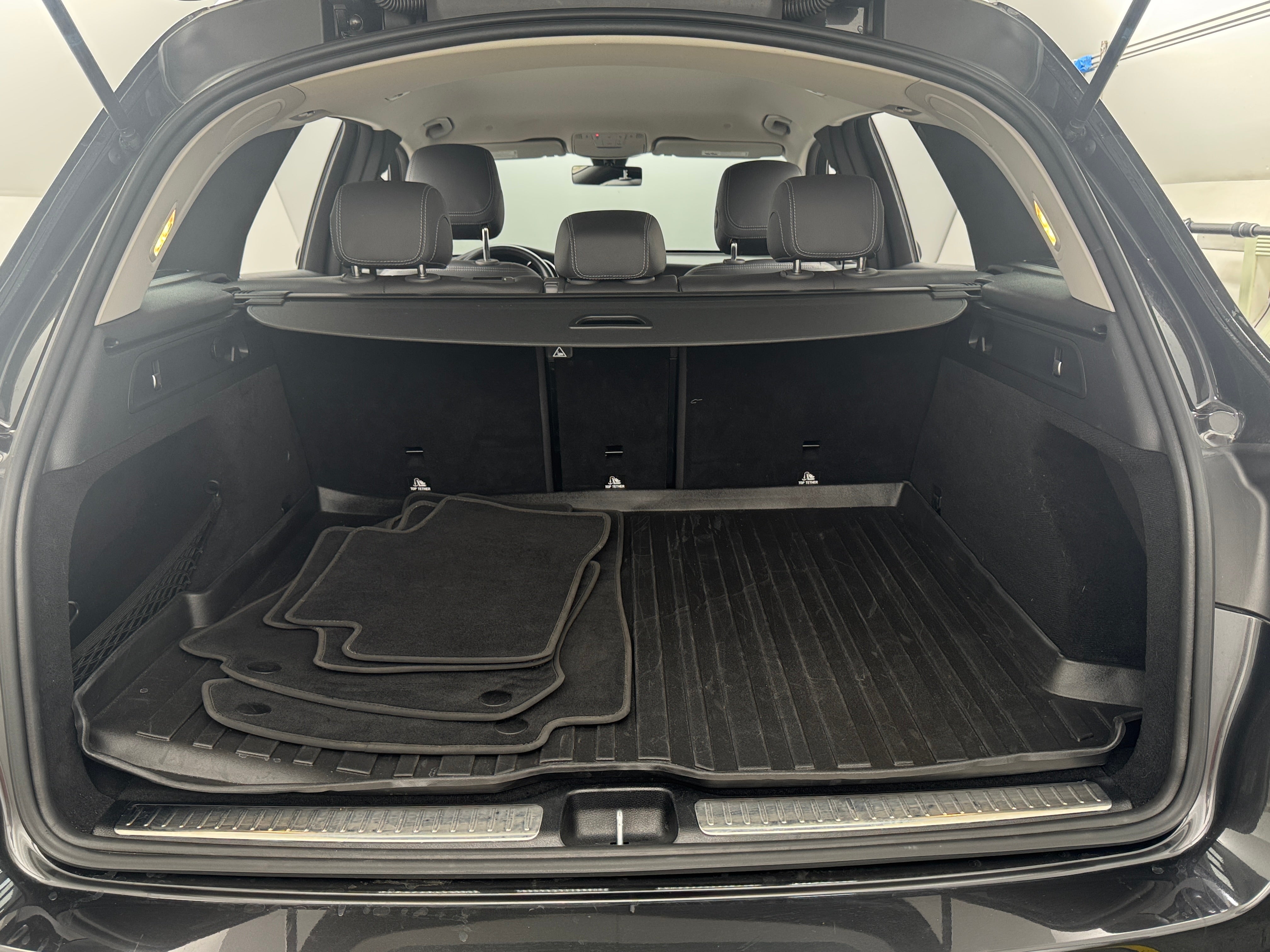 2021 Mercedes-Benz GLC 300 7