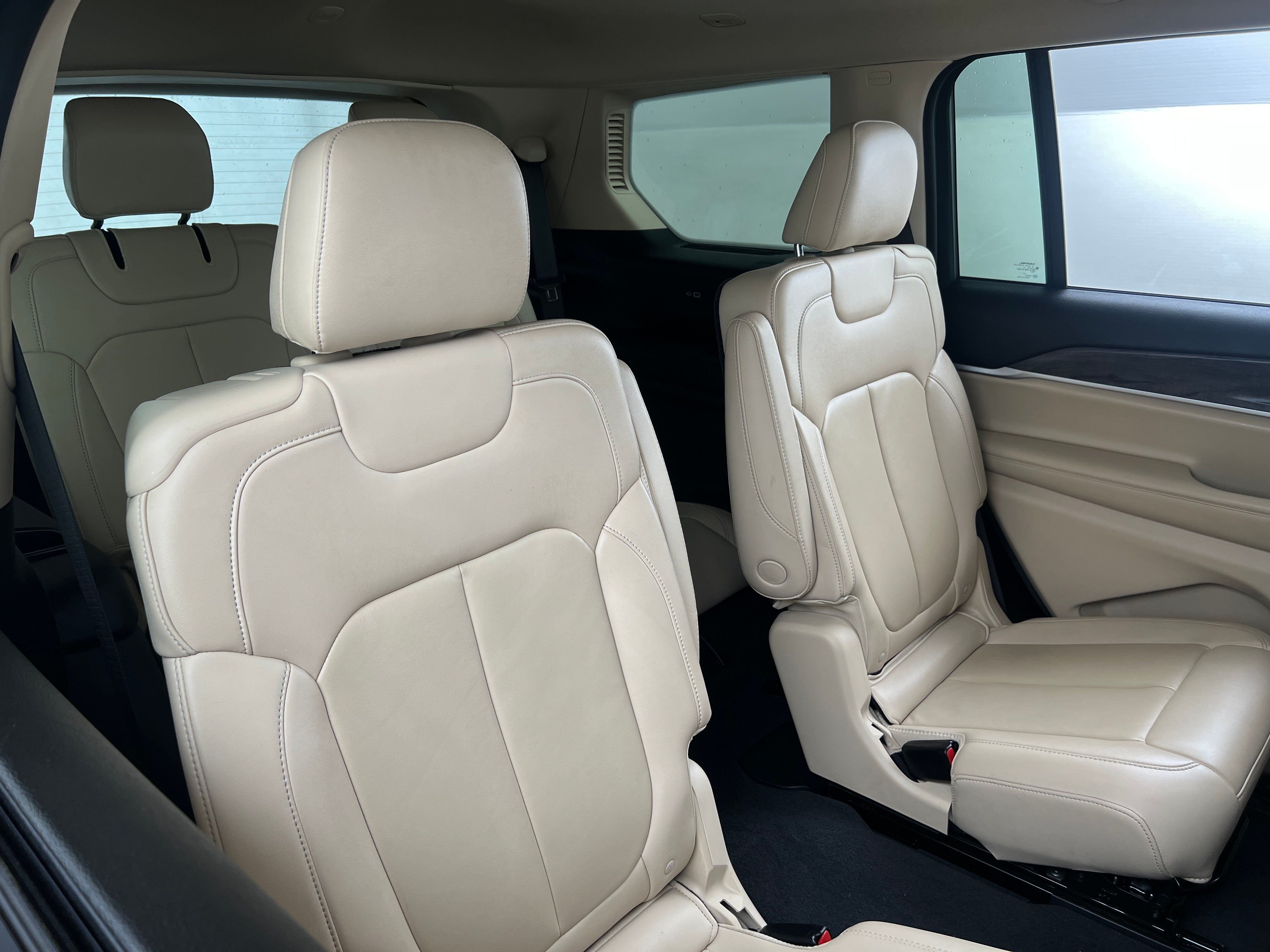 2022 Jeep Grand Cherokee L Limited Edition 5
