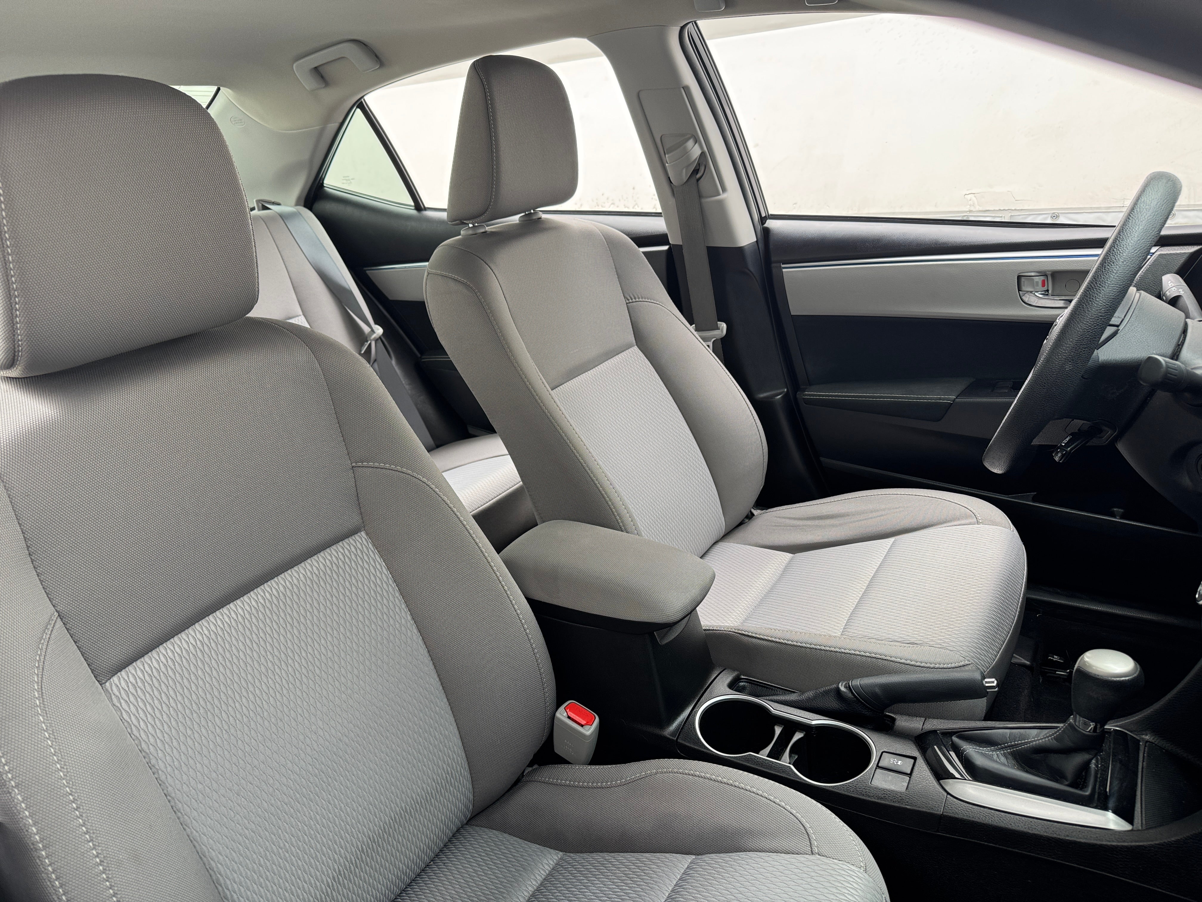 2016 Toyota Corolla LE 2