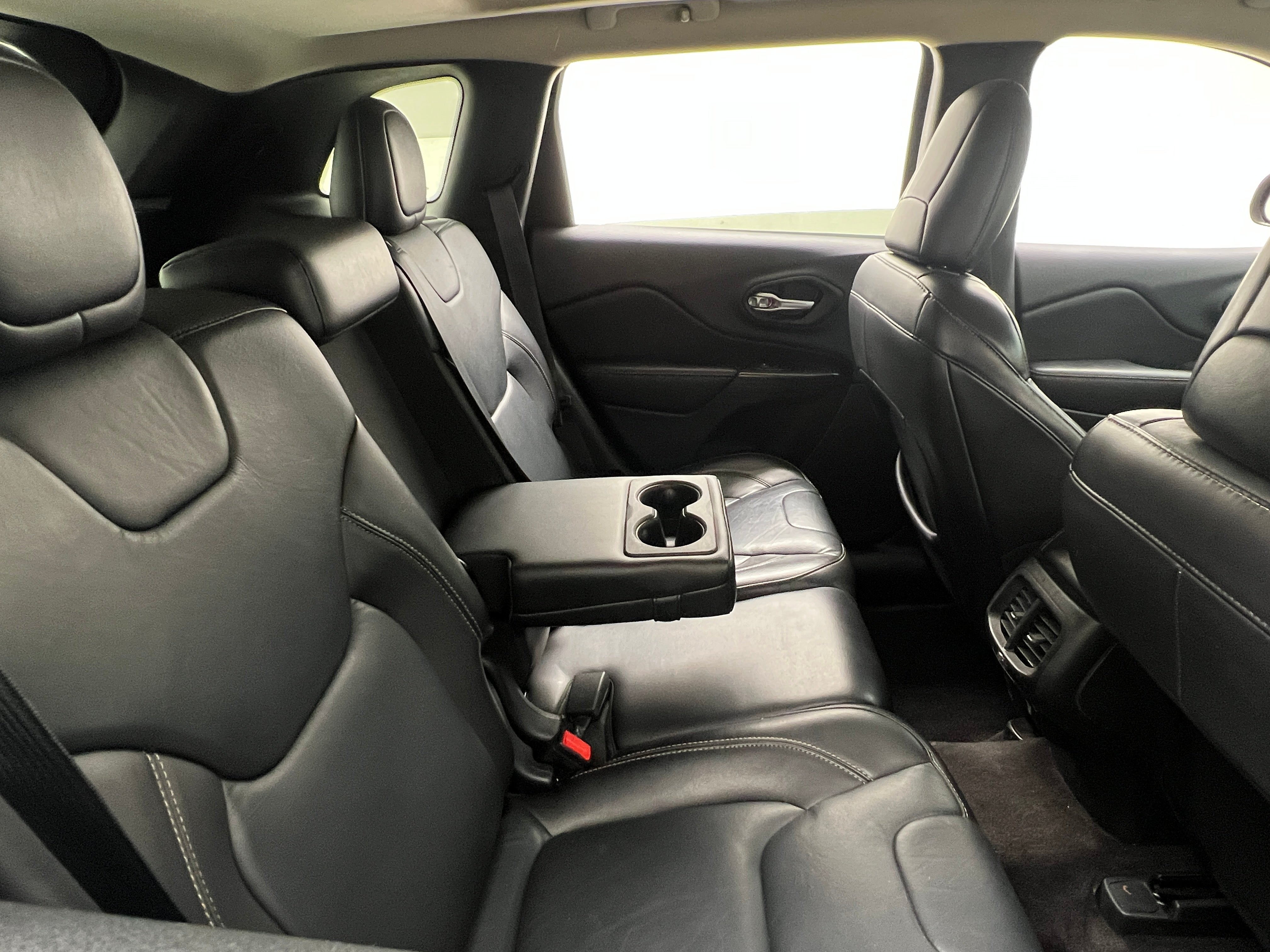 2016 Jeep Cherokee High Altitude 6