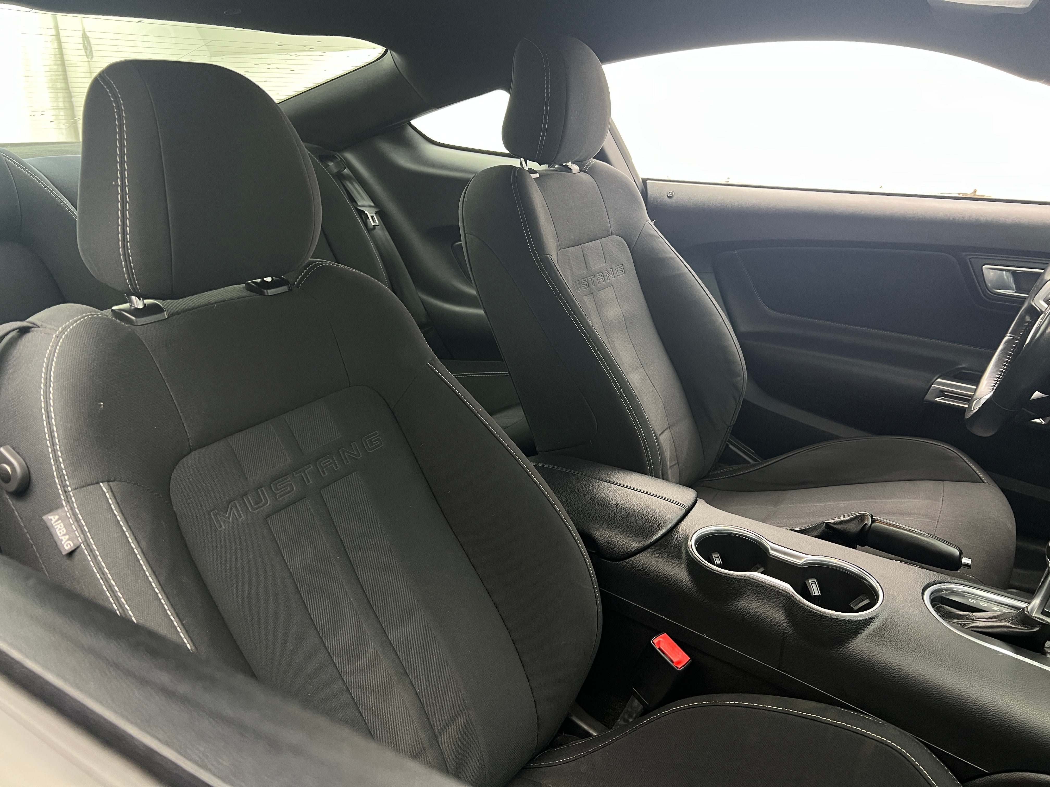 2018 Ford Mustang  2