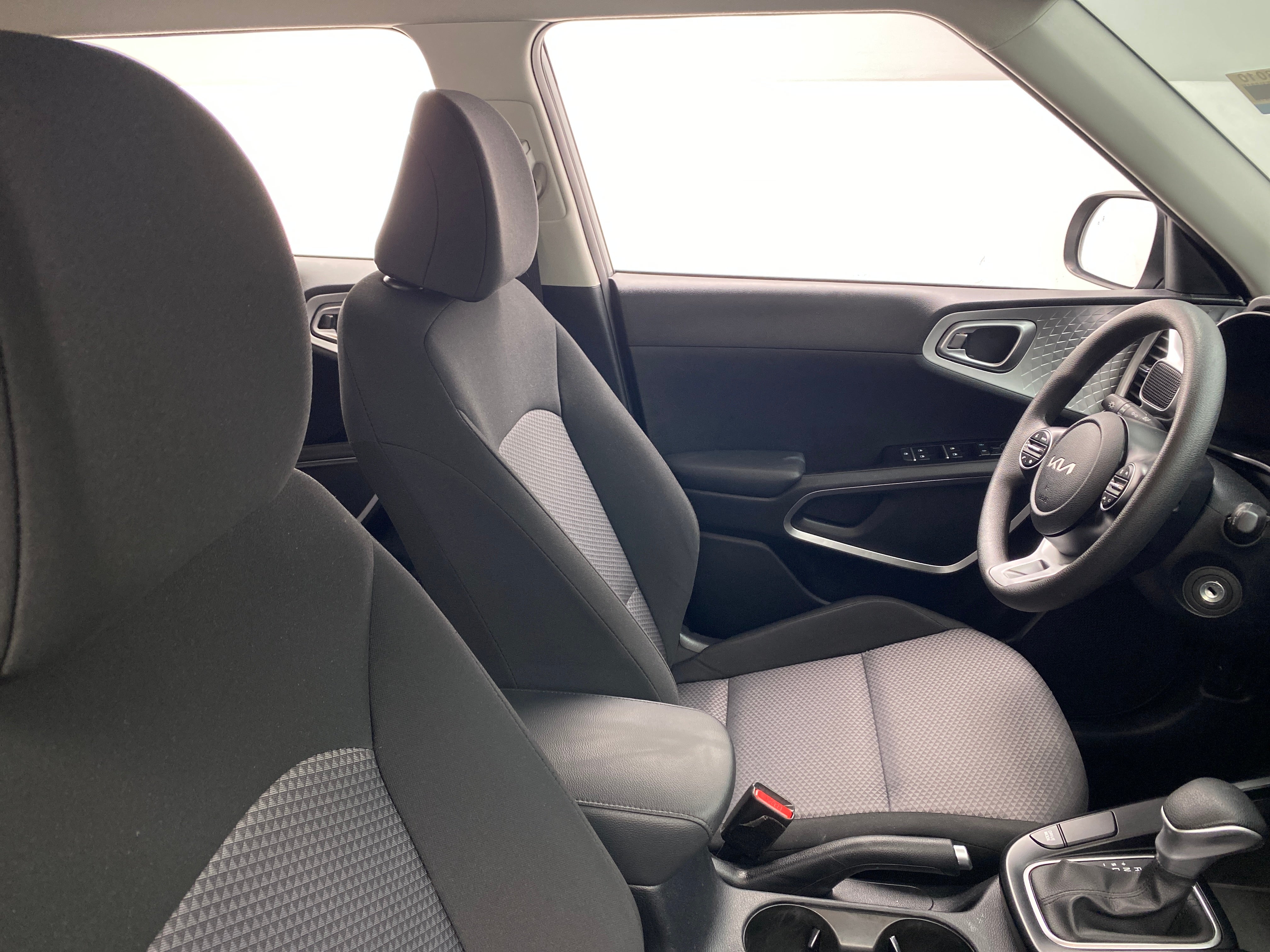 2024 Kia Soul LX 2