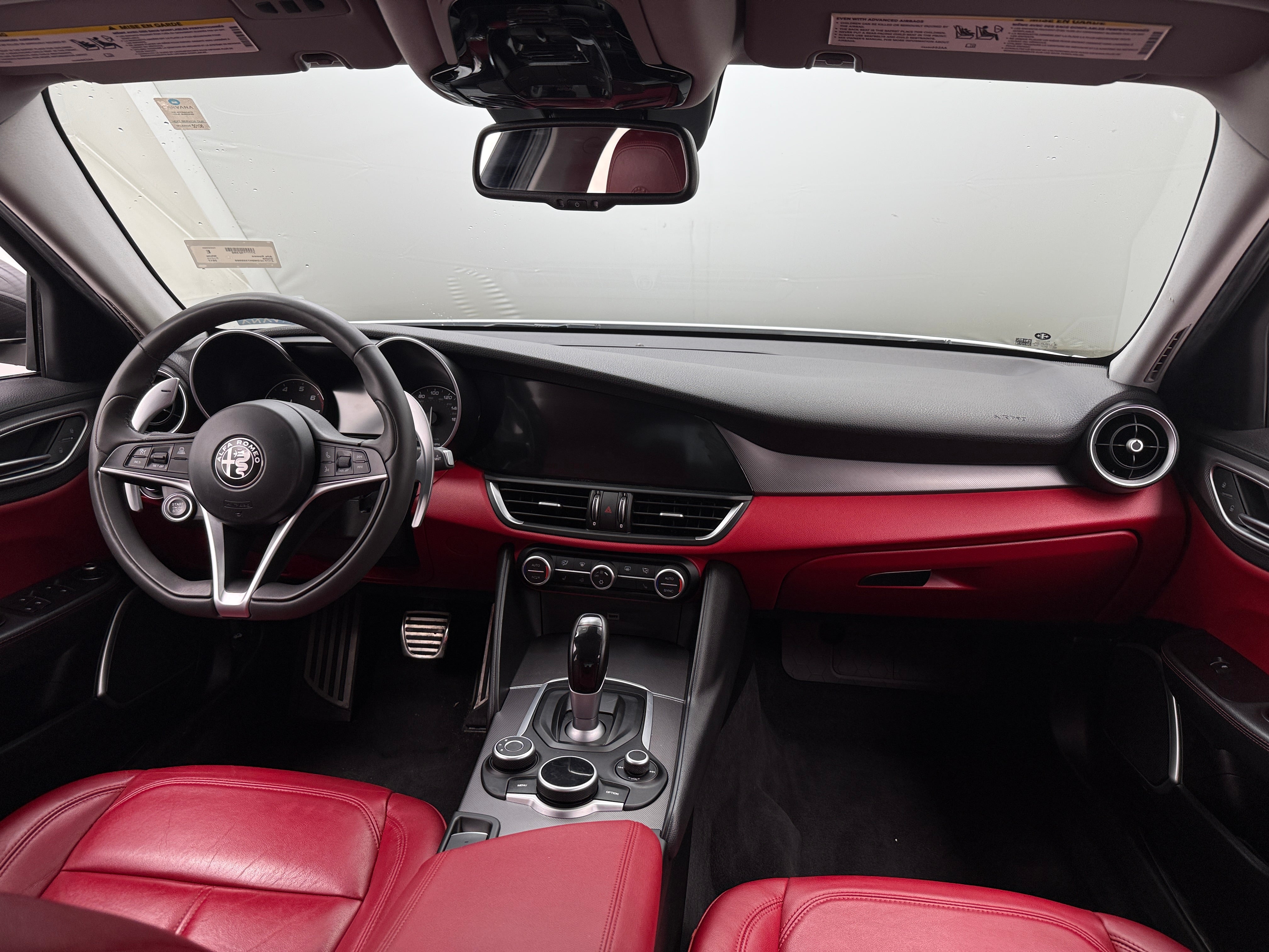 2017 Alfa Romeo Giulia Base 2