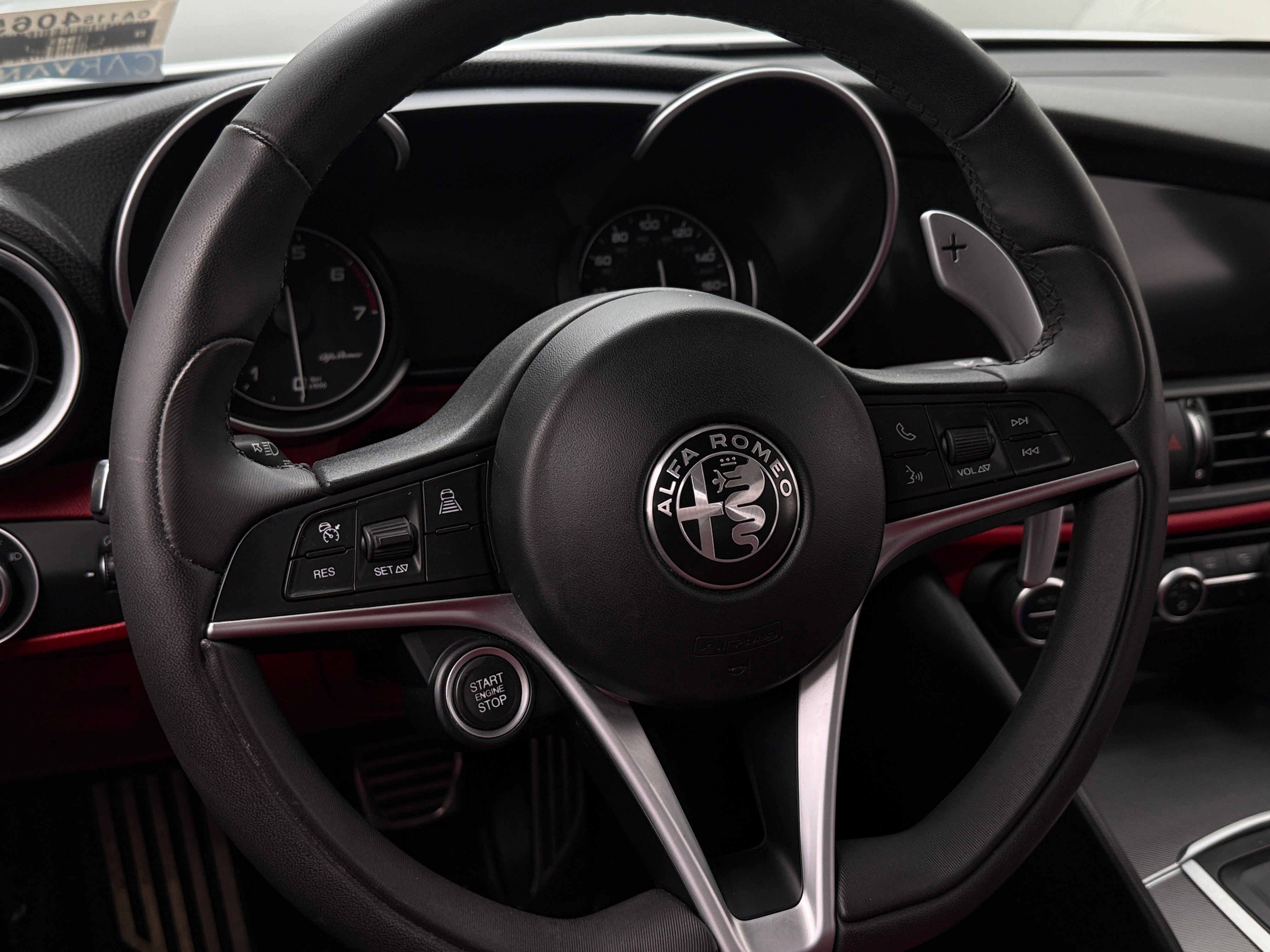 2017 Alfa Romeo Giulia Base 4