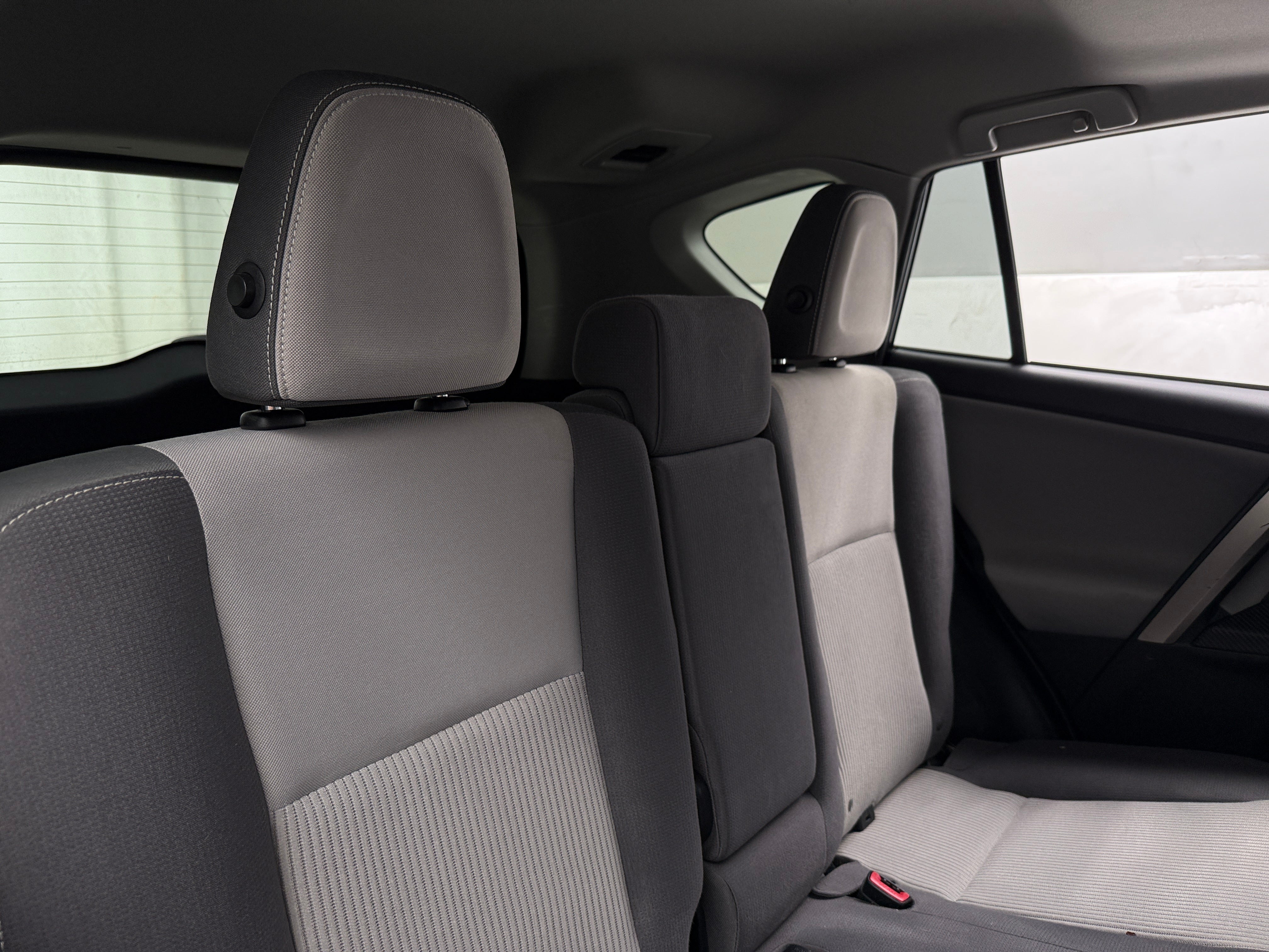 2015 Toyota RAV4 XLE 6