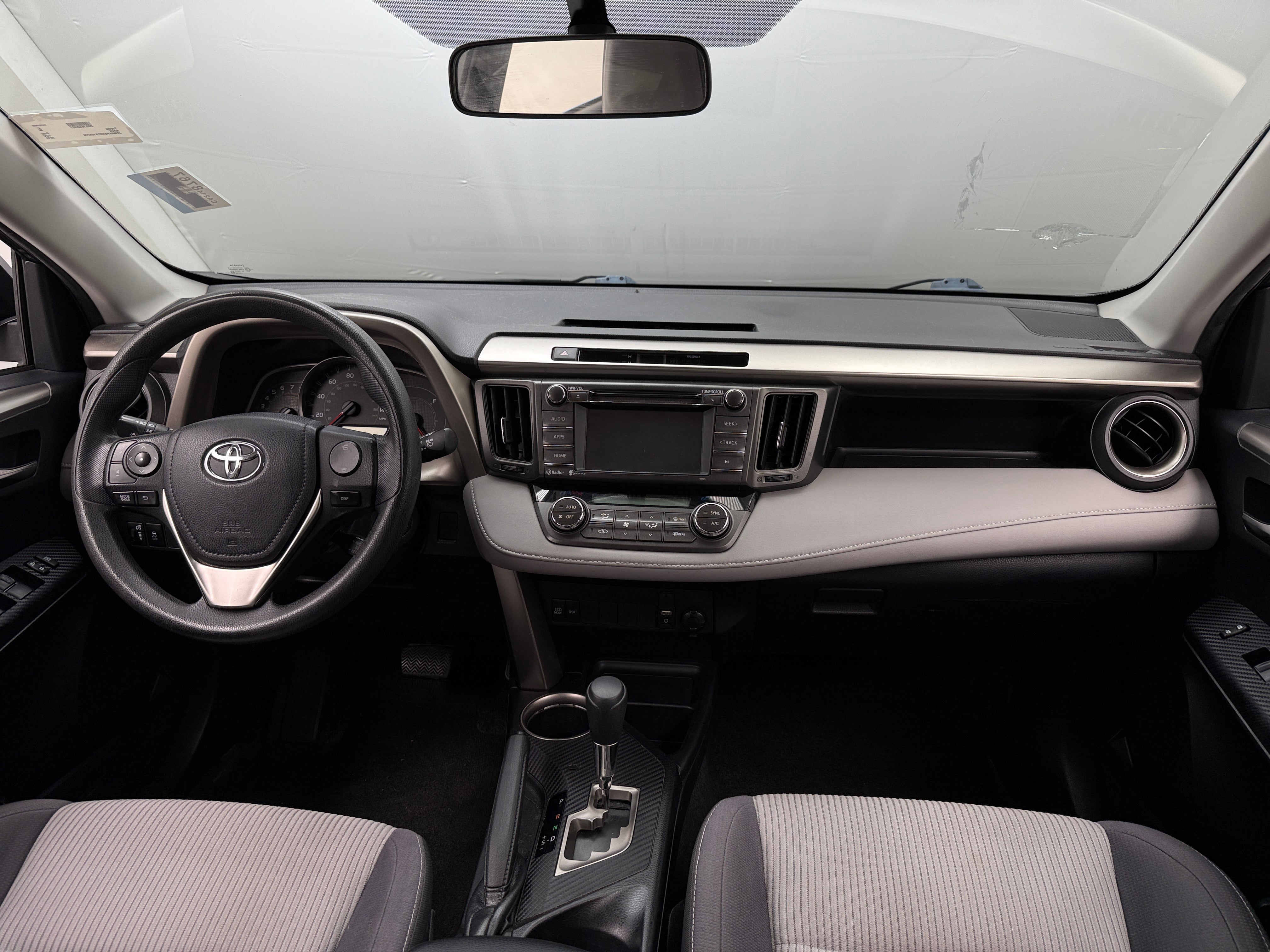 2015 Toyota RAV4 XLE 3