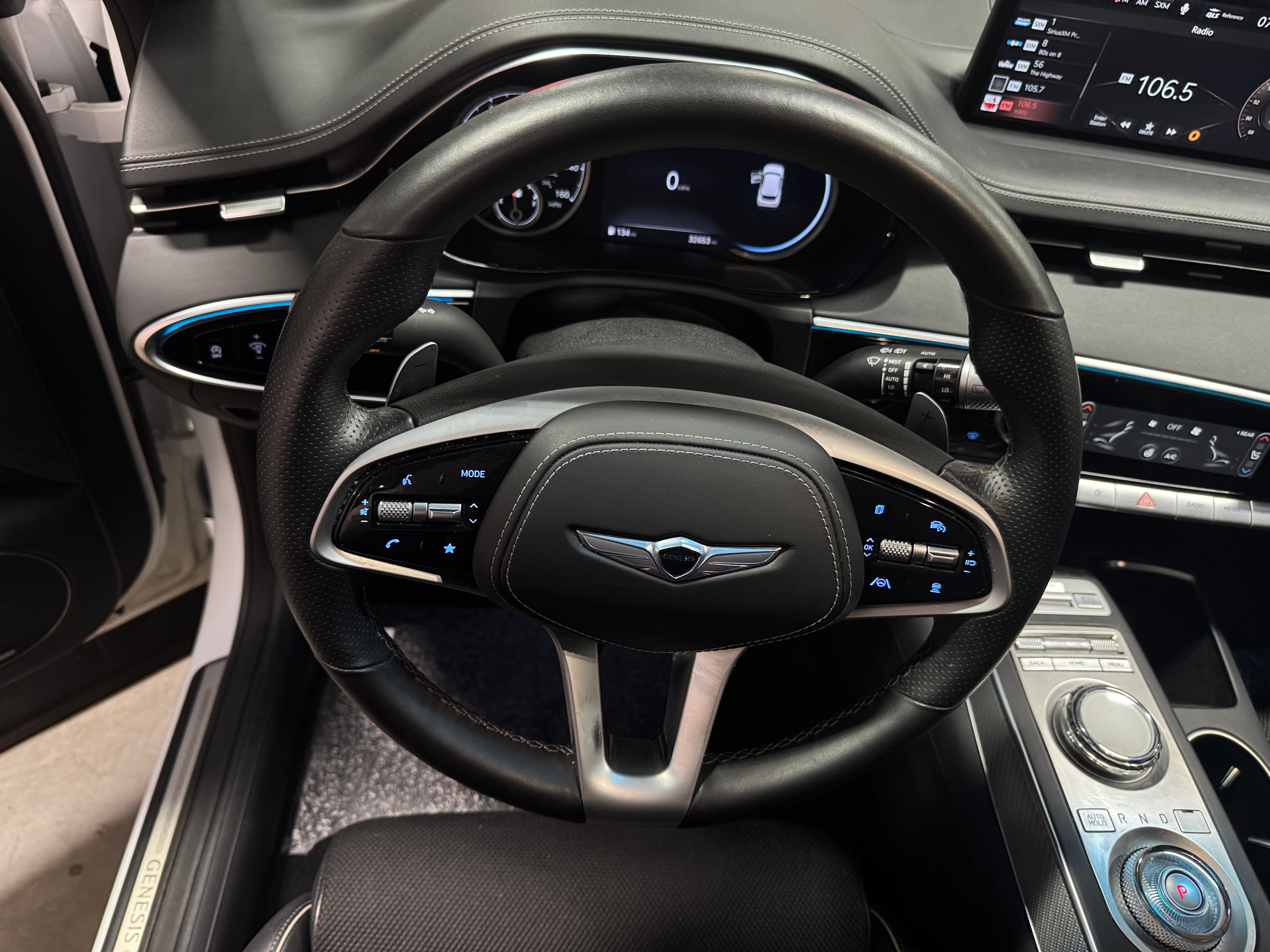 2022 Genesis GV70 Standard 4