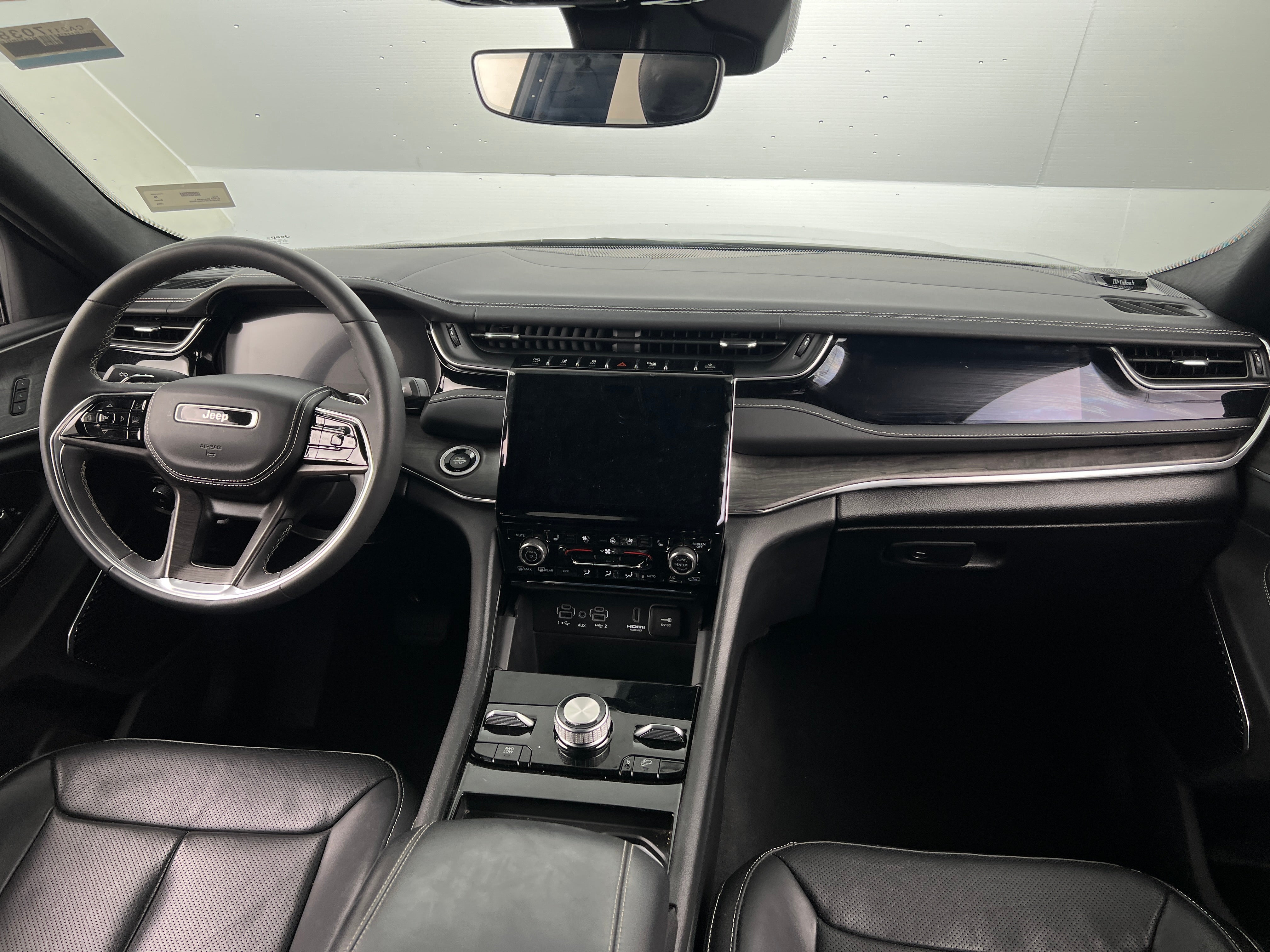 2024 Jeep Grand Cherokee L Overland 2