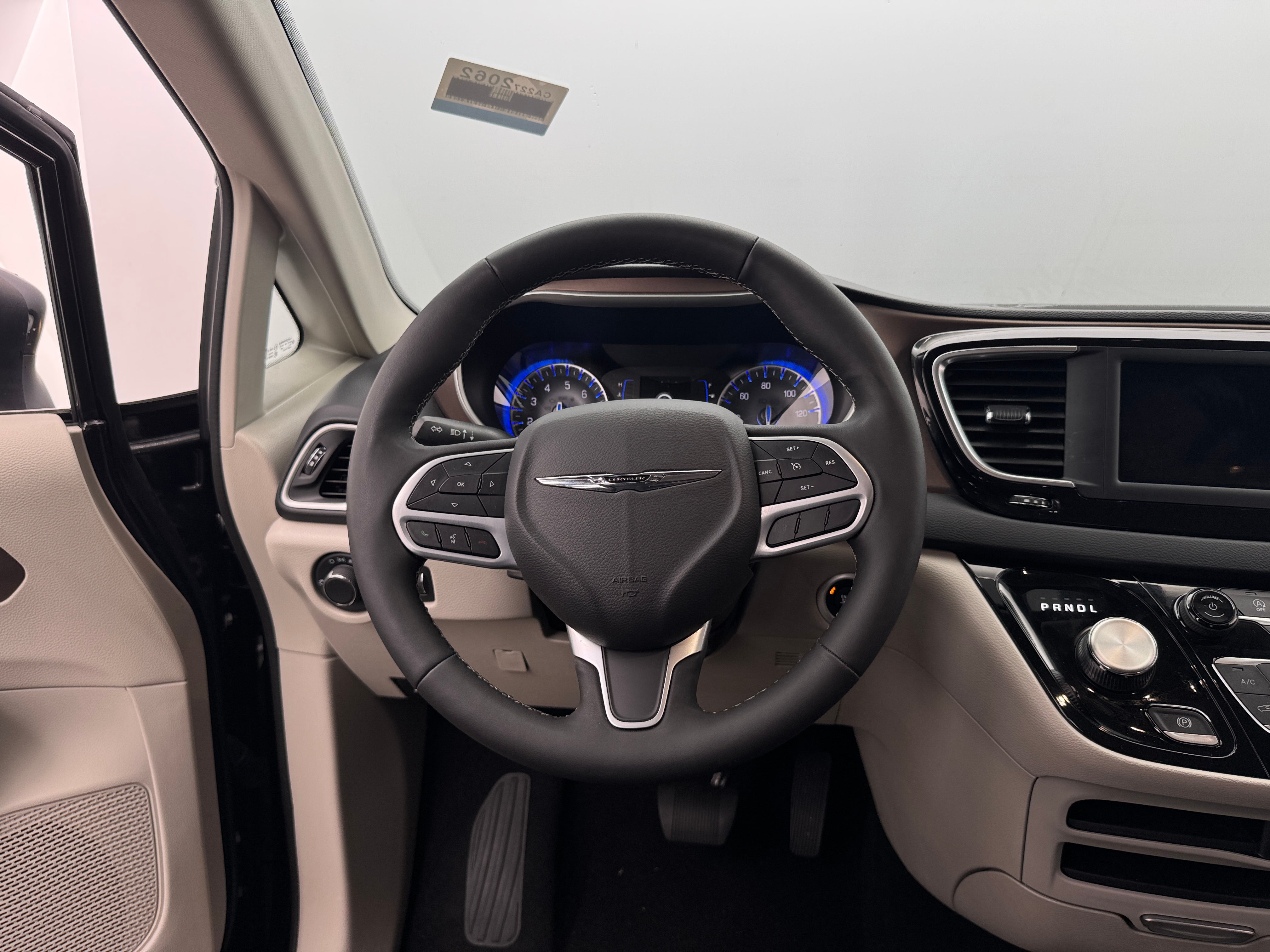 2024 Chrysler Voyager LX 5