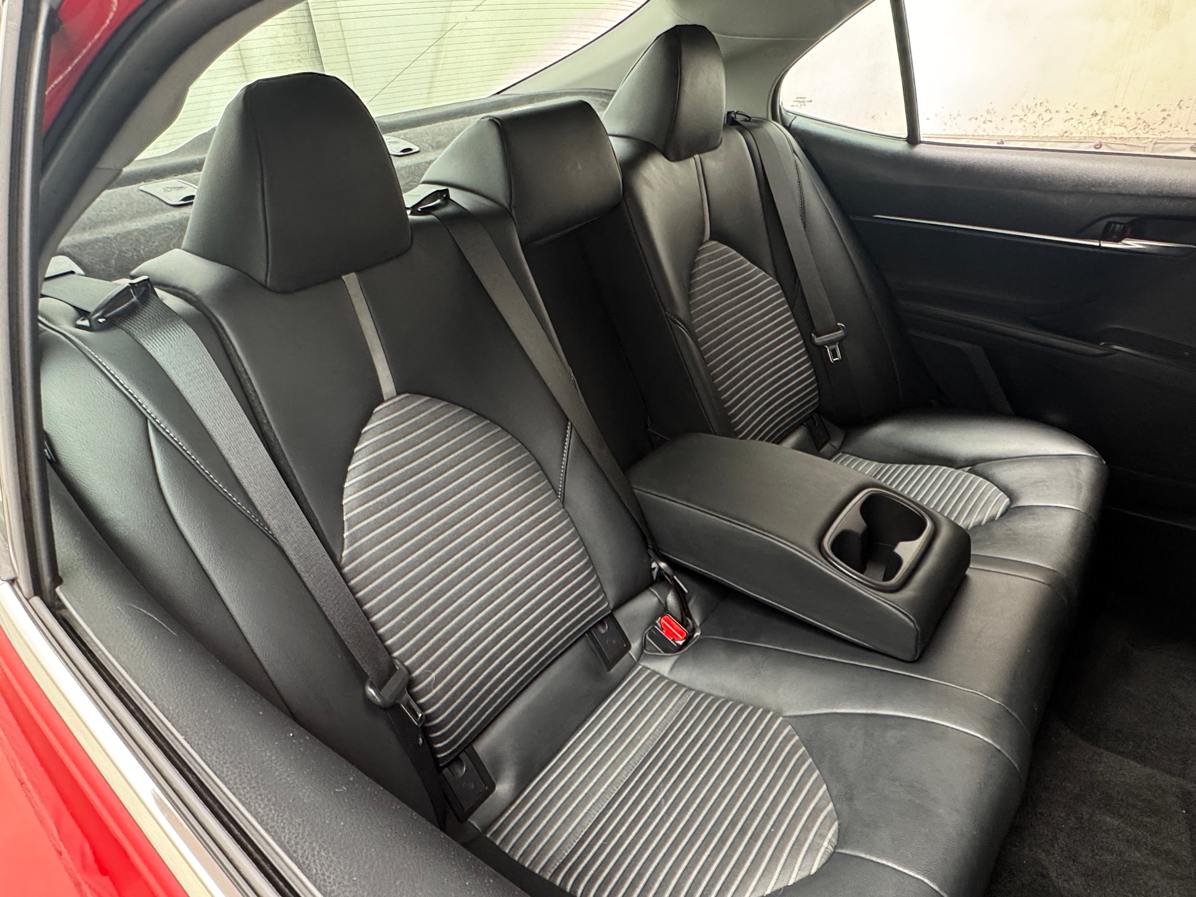 2019 Toyota Camry SE 6
