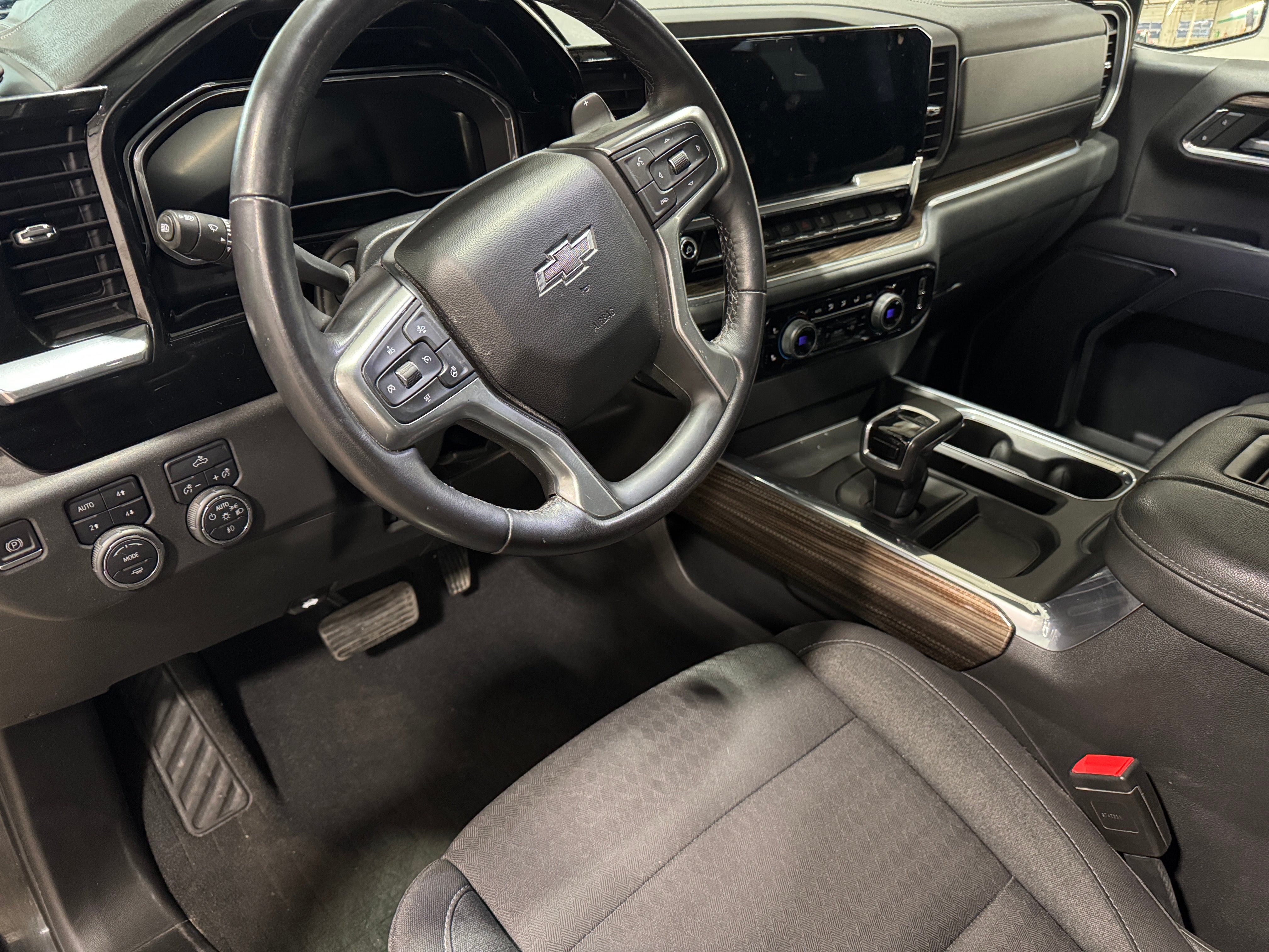 2022 Chevrolet Silverado 1500  3