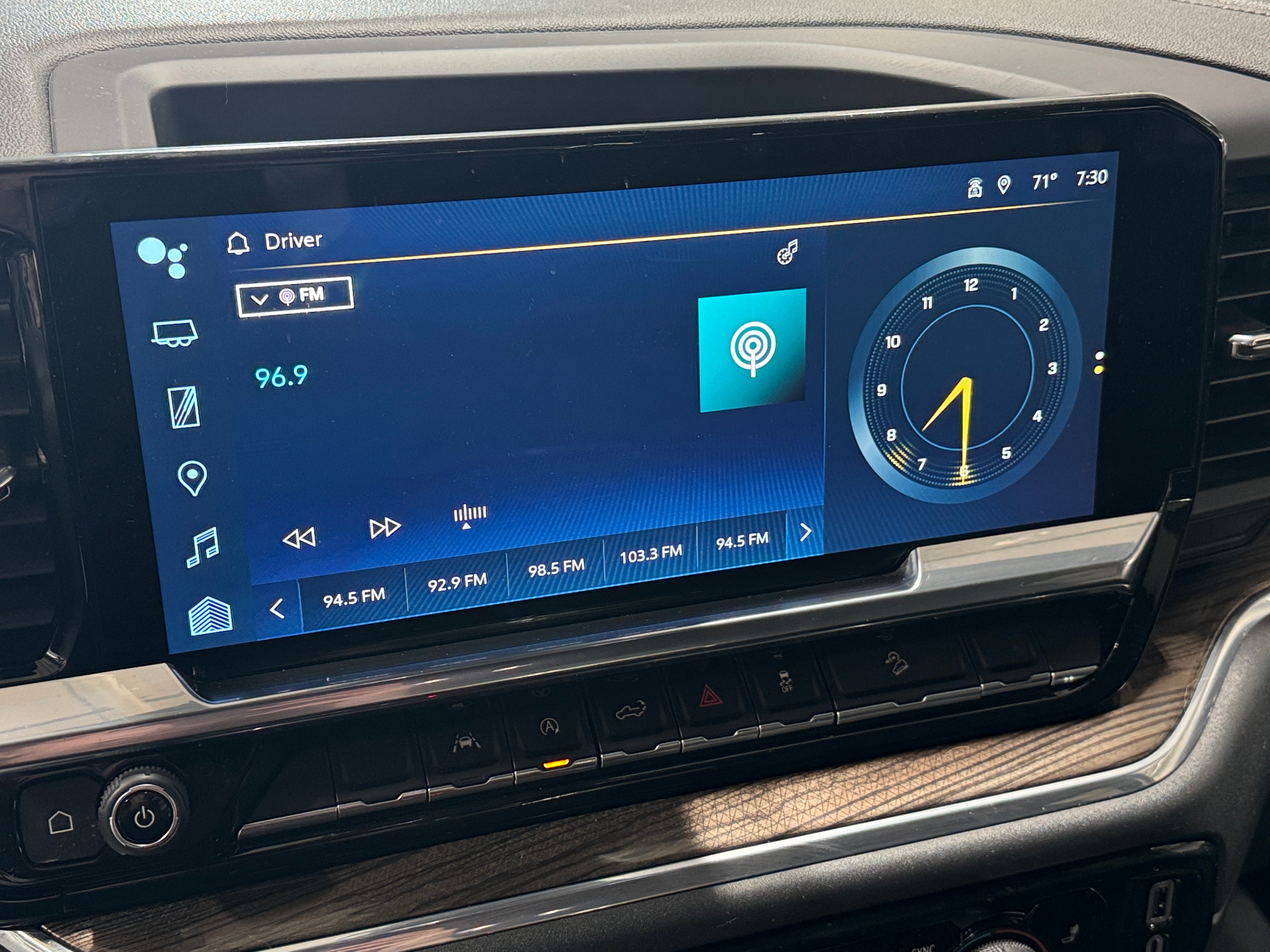 2022 Chevrolet Silverado 1500  4