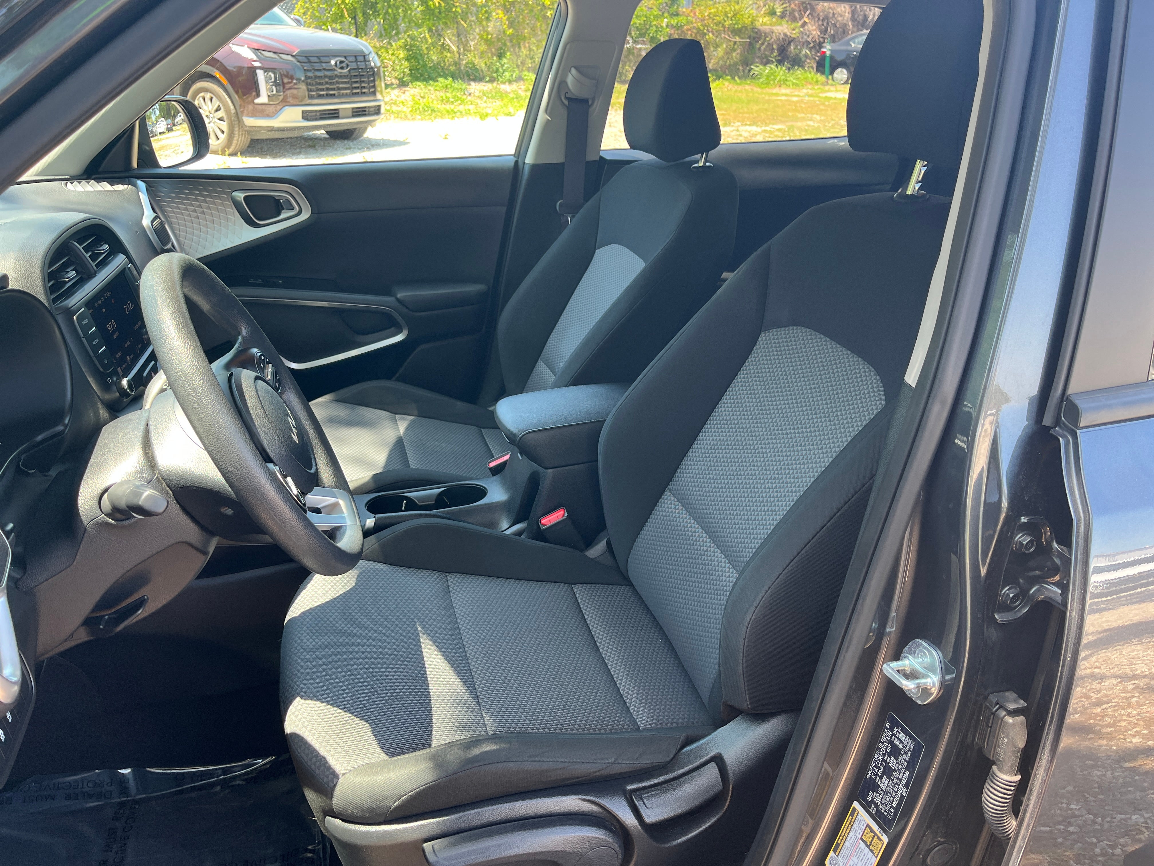 2023 Kia Soul LX 2