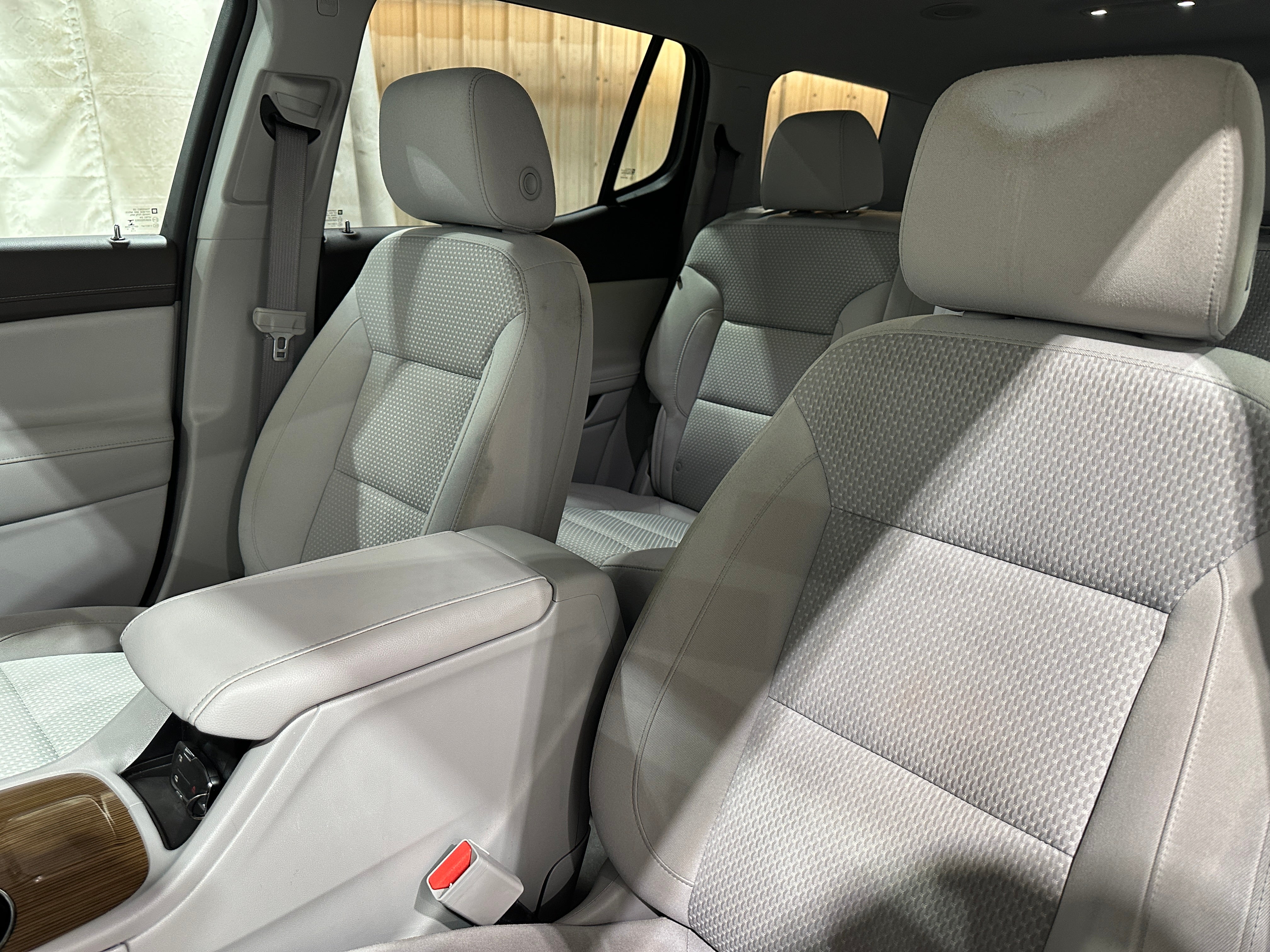 2021 GMC Acadia SLE 2