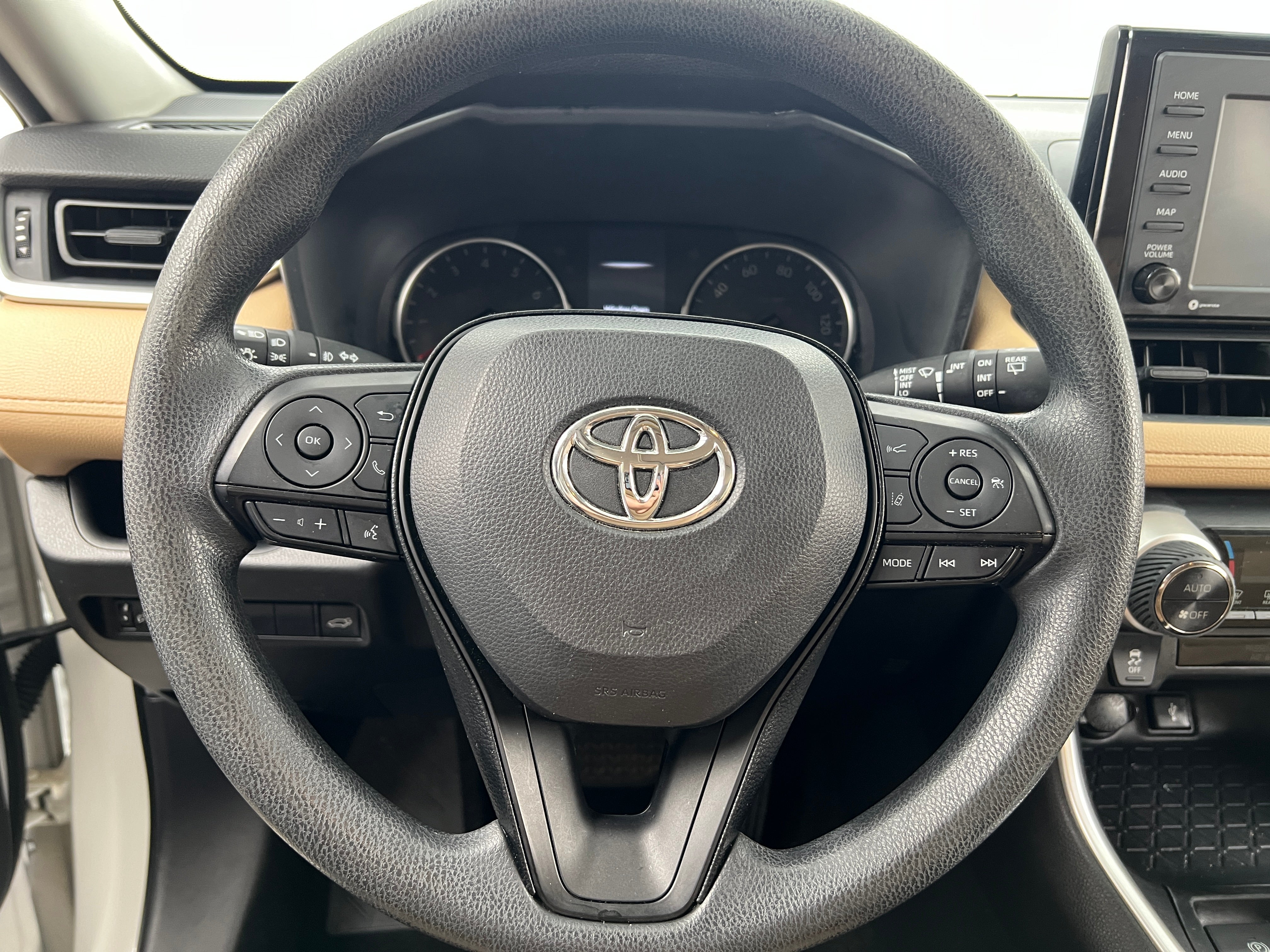 2020 Toyota RAV4 XLE 5