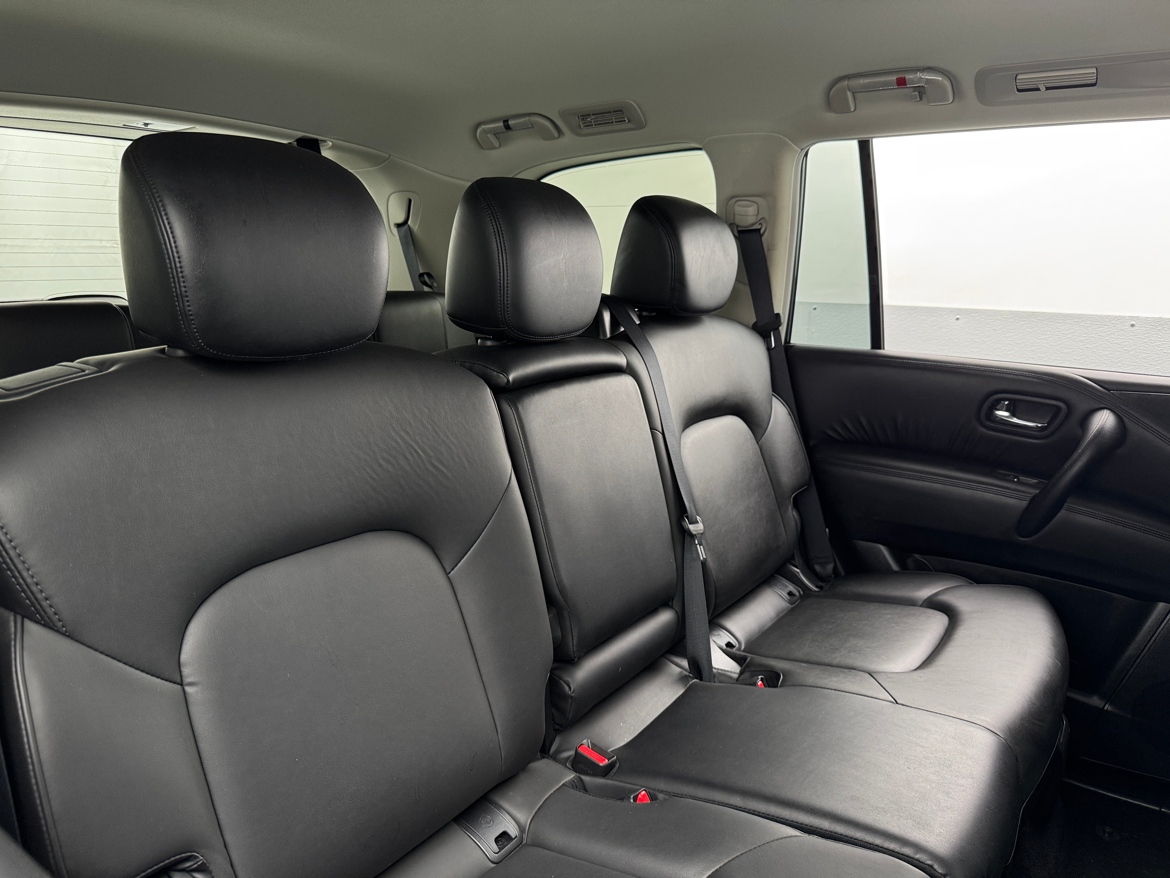 2023 Nissan Armada SV 5