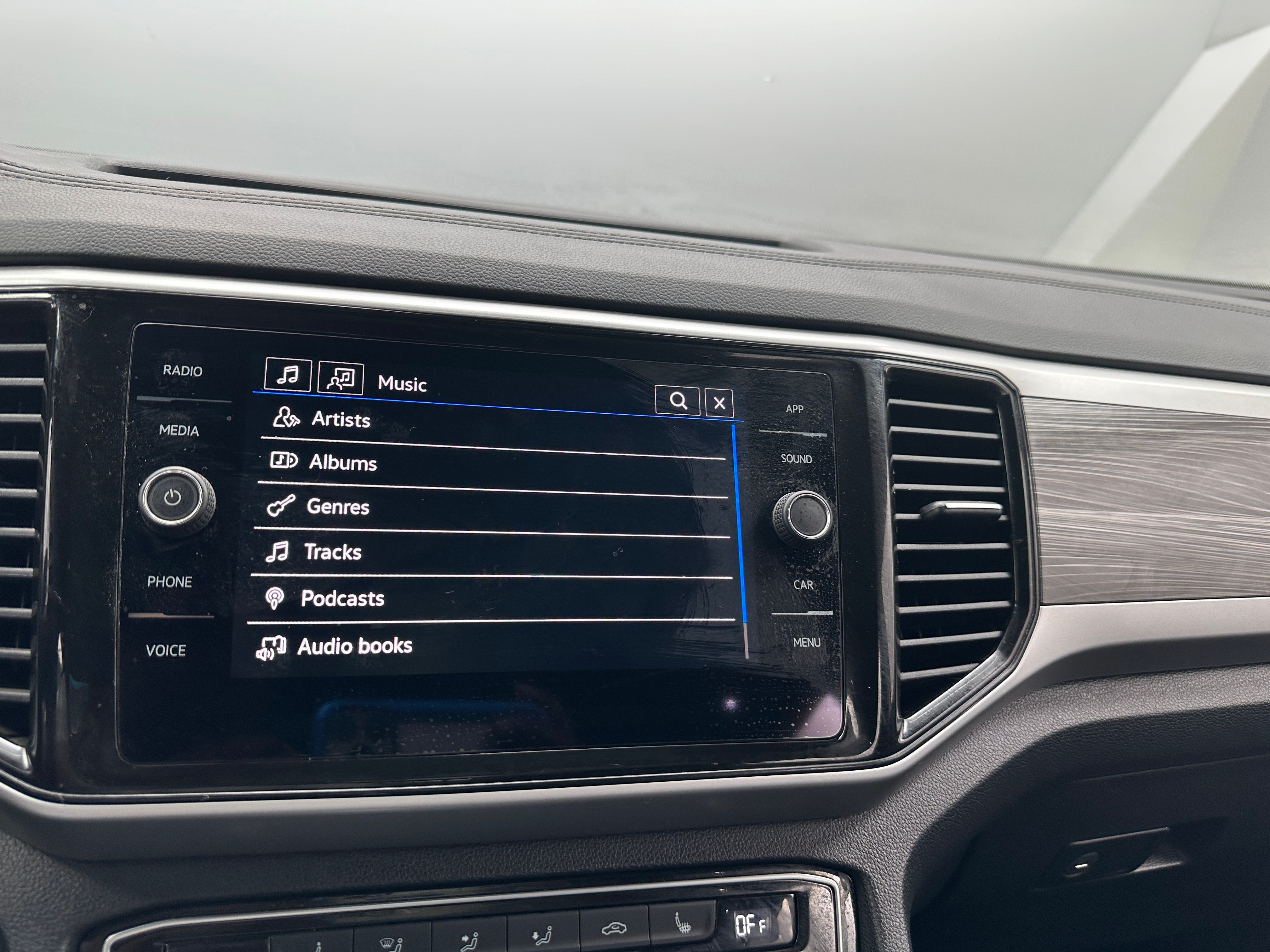 2022 Volkswagen Atlas SE 3