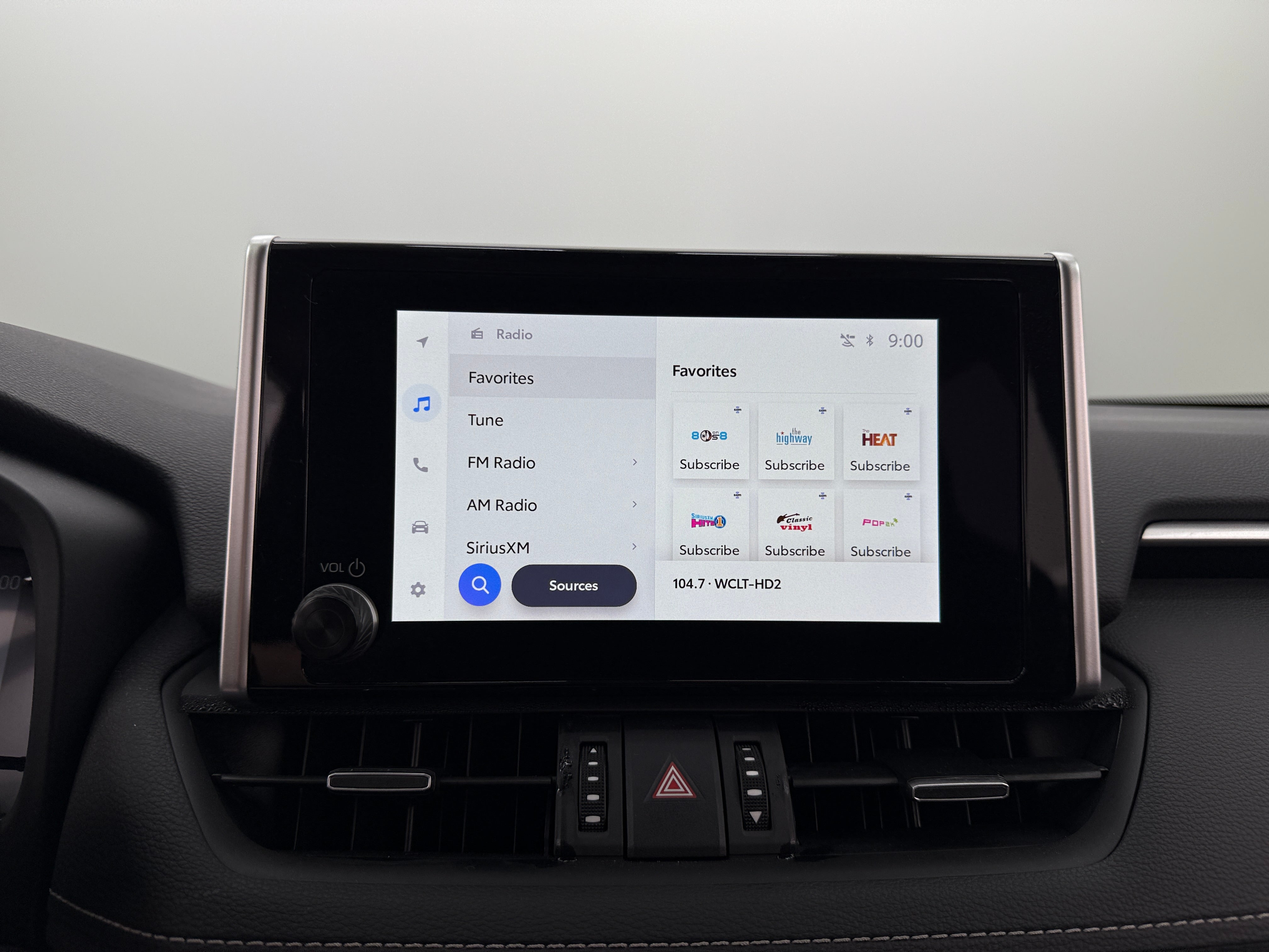 2024 Toyota RAV4 XLE Premium 3