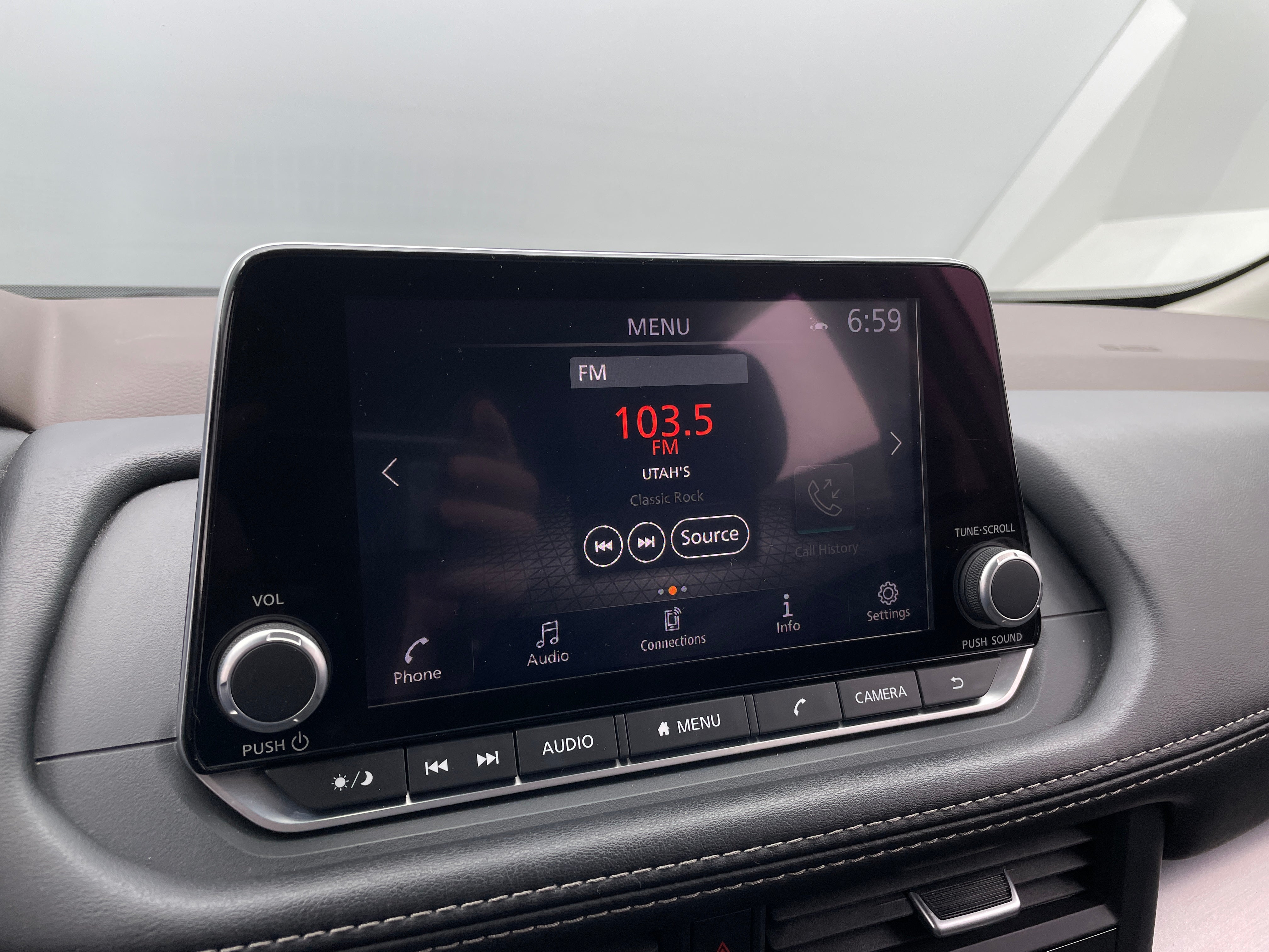 2023 Nissan Rogue SV 4