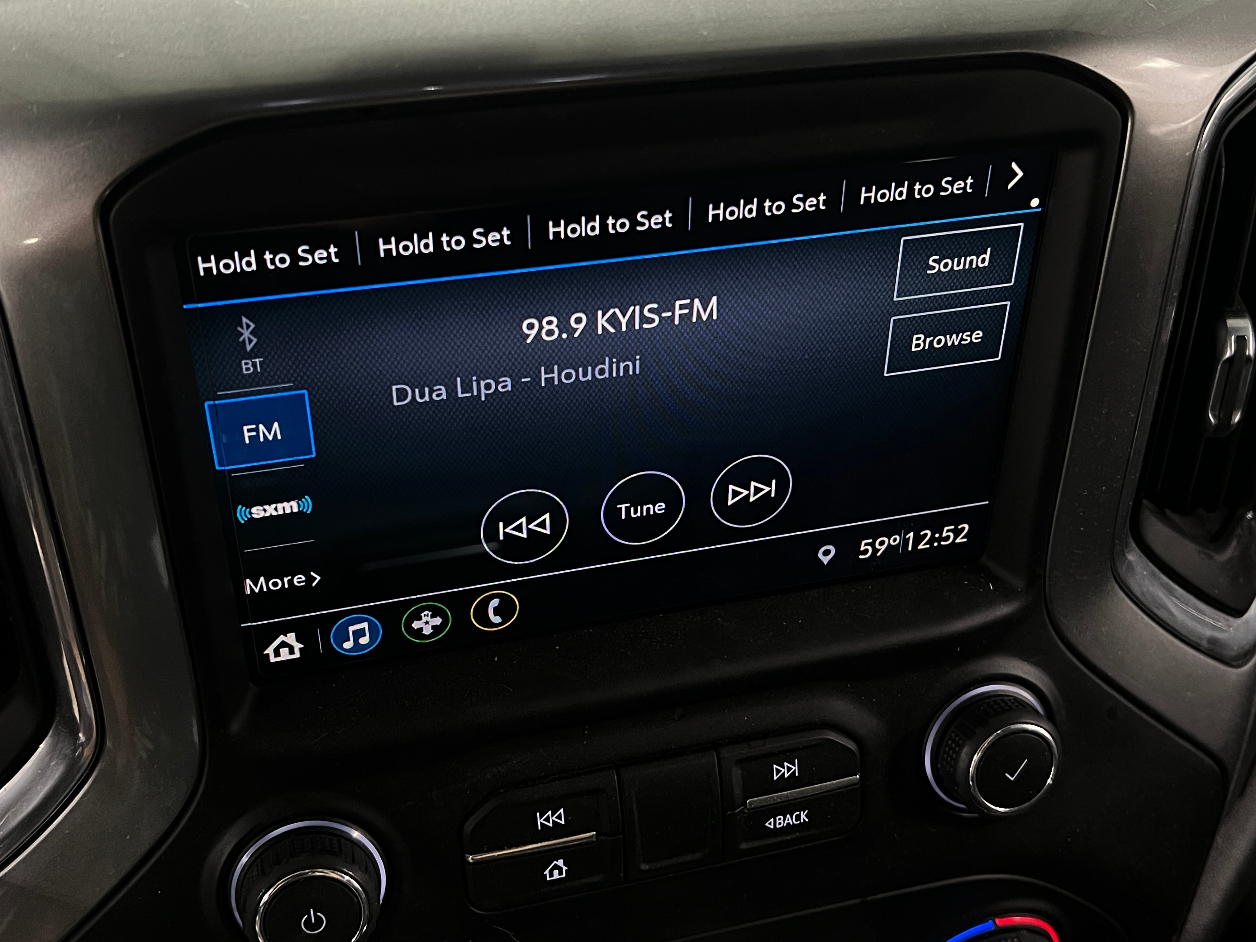 2021 Chevrolet Silverado 1500 RST 4