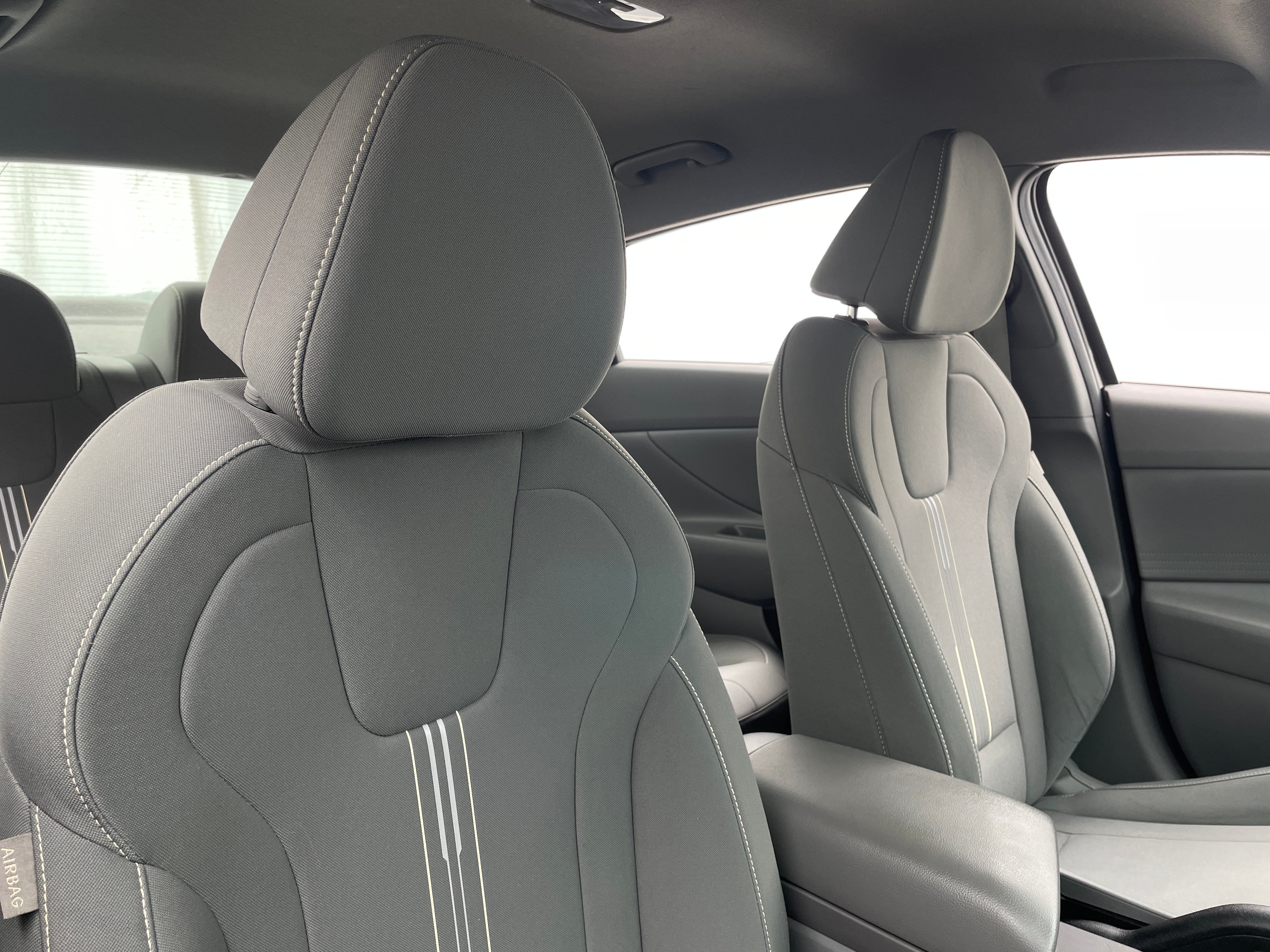 2022 Hyundai Elantra SEL 2