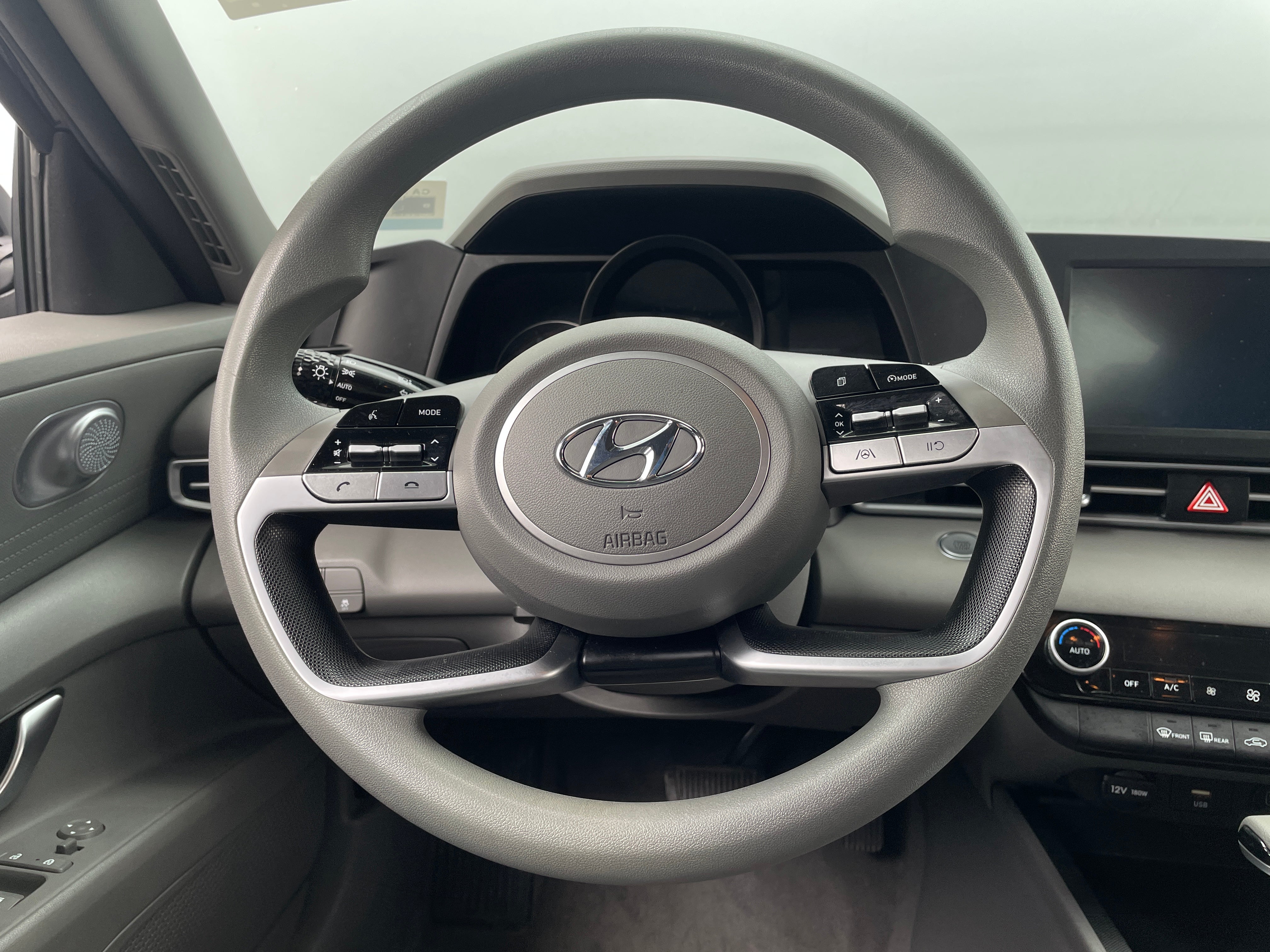 2022 Hyundai Elantra SEL 5