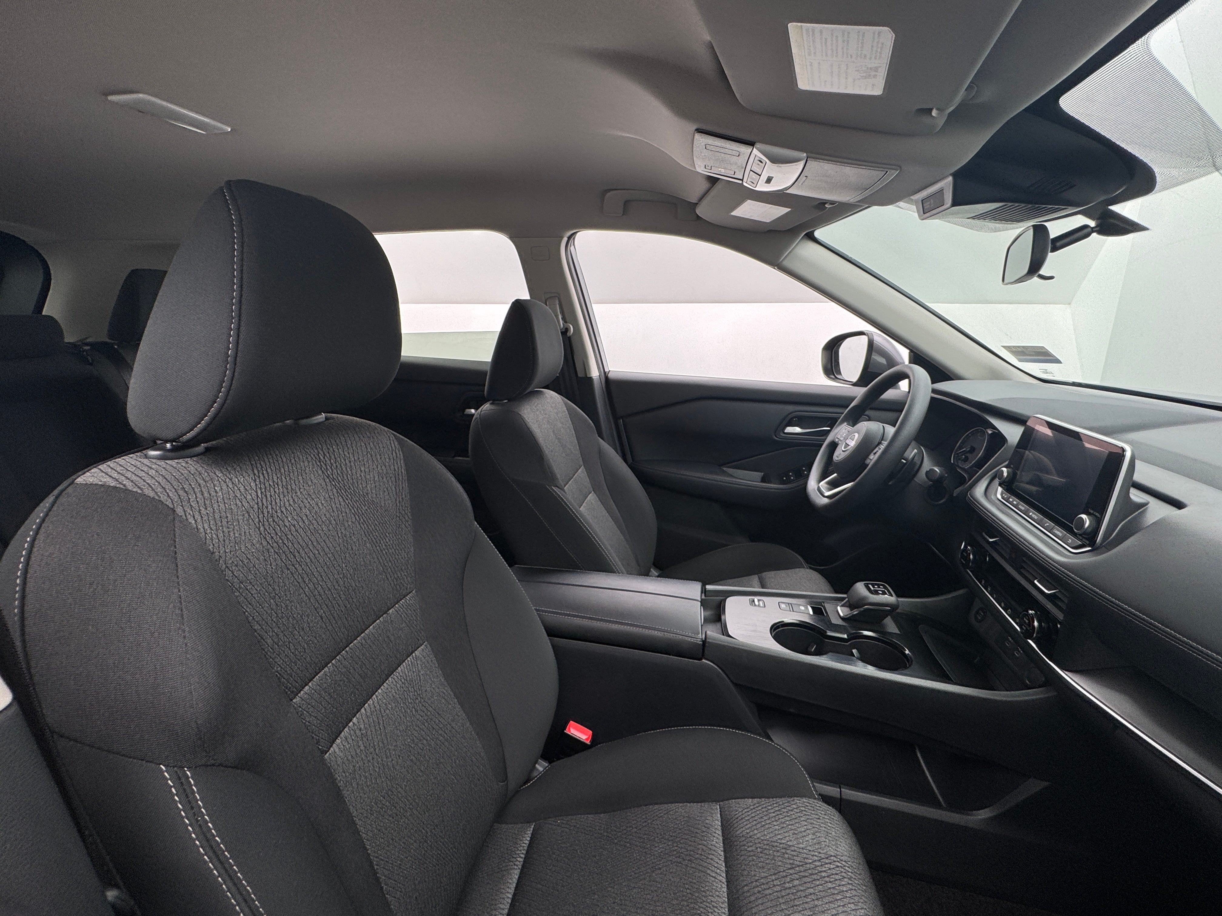 2024 Nissan Rogue SV 2