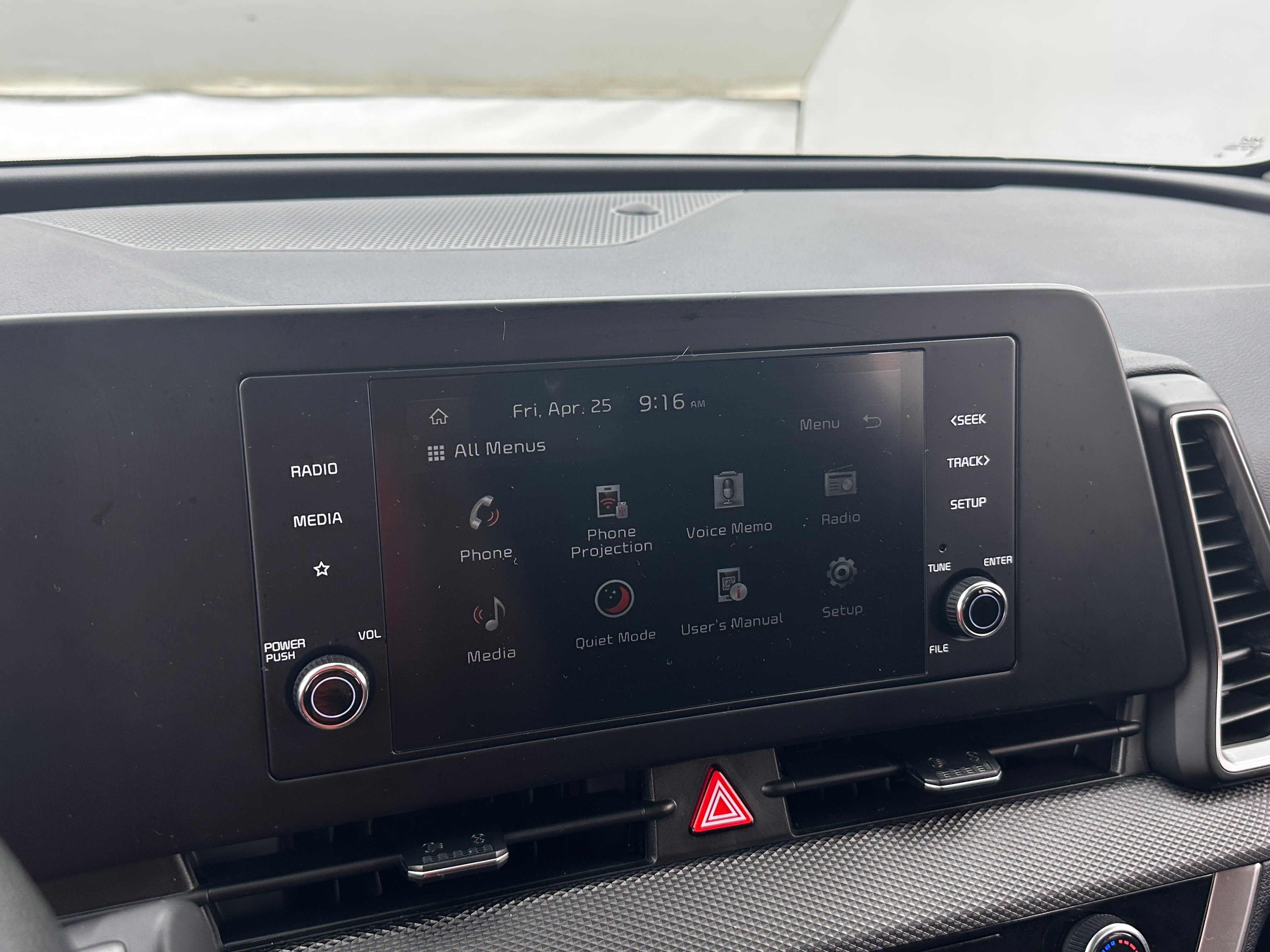 2024 Kia Sportage LX 4