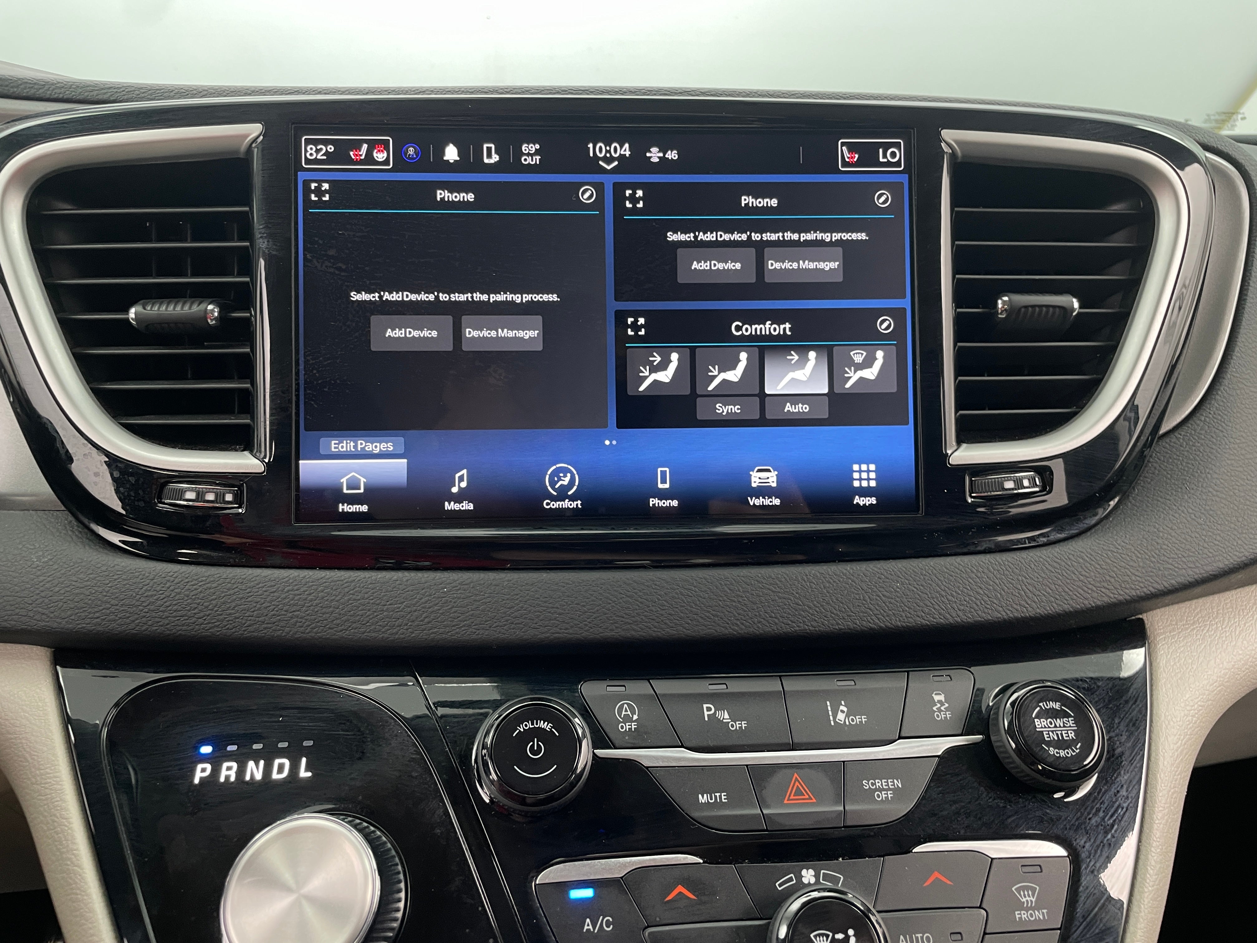 2023 Chrysler Pacifica Touring L 3
