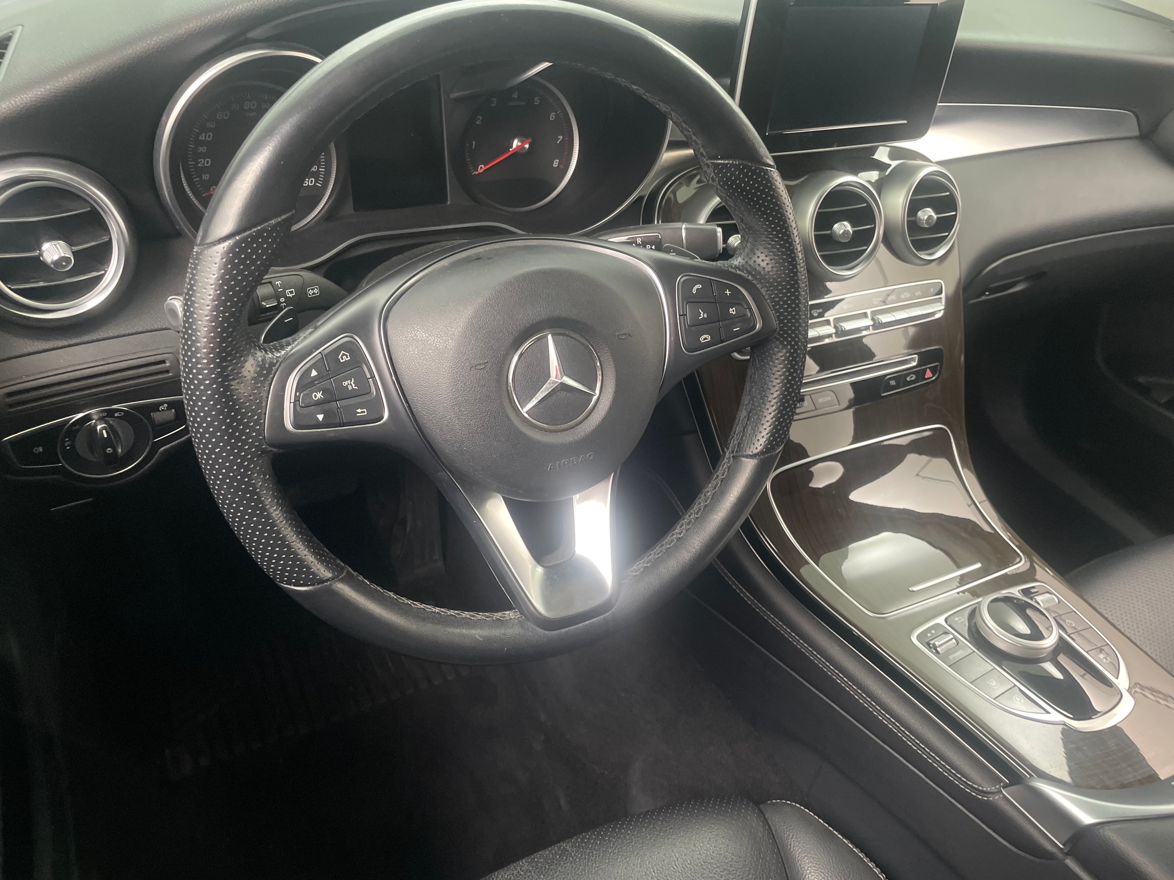 2019 Mercedes-Benz GLC 300 4