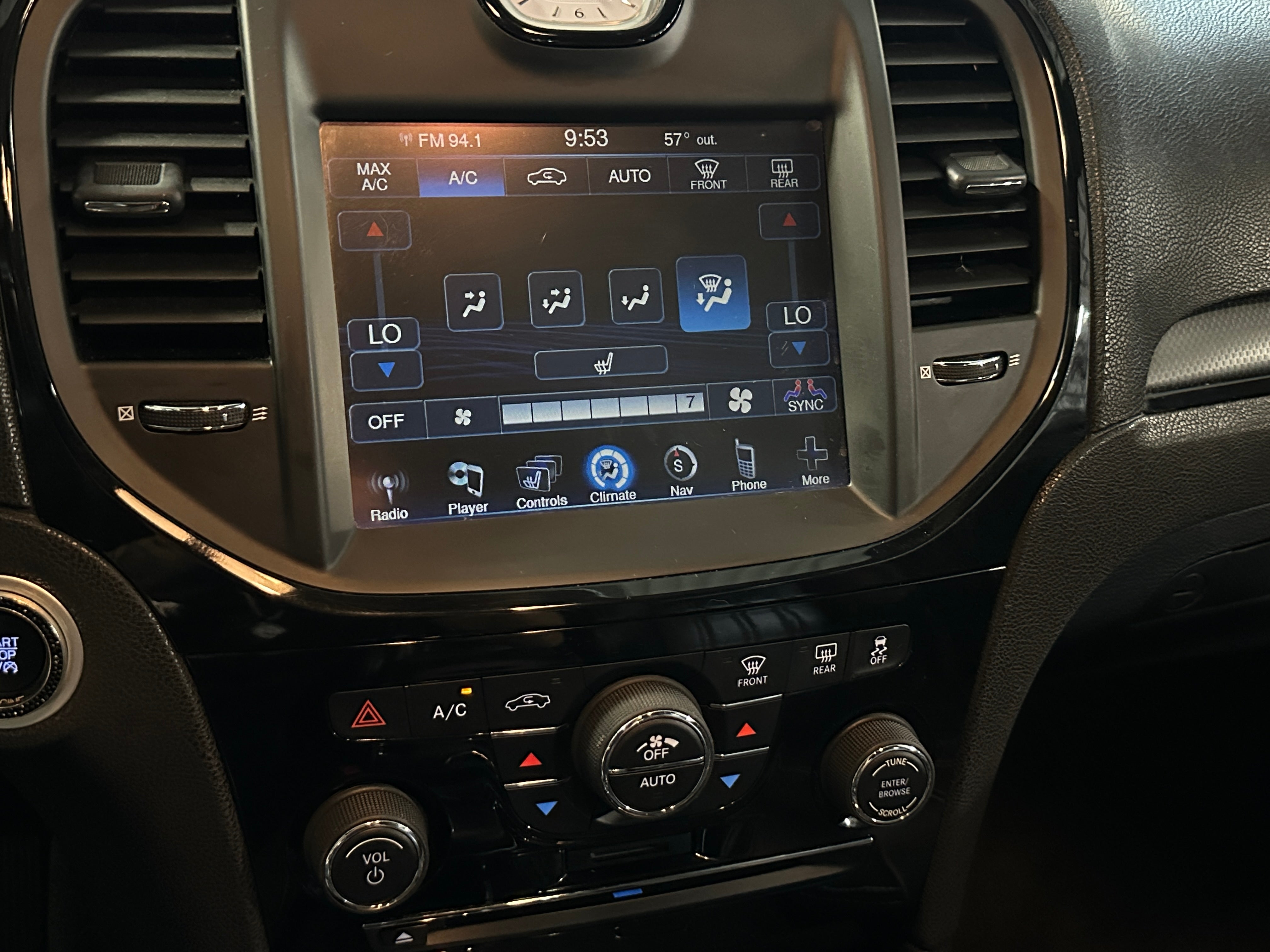 2014 Chrysler 300 S 3