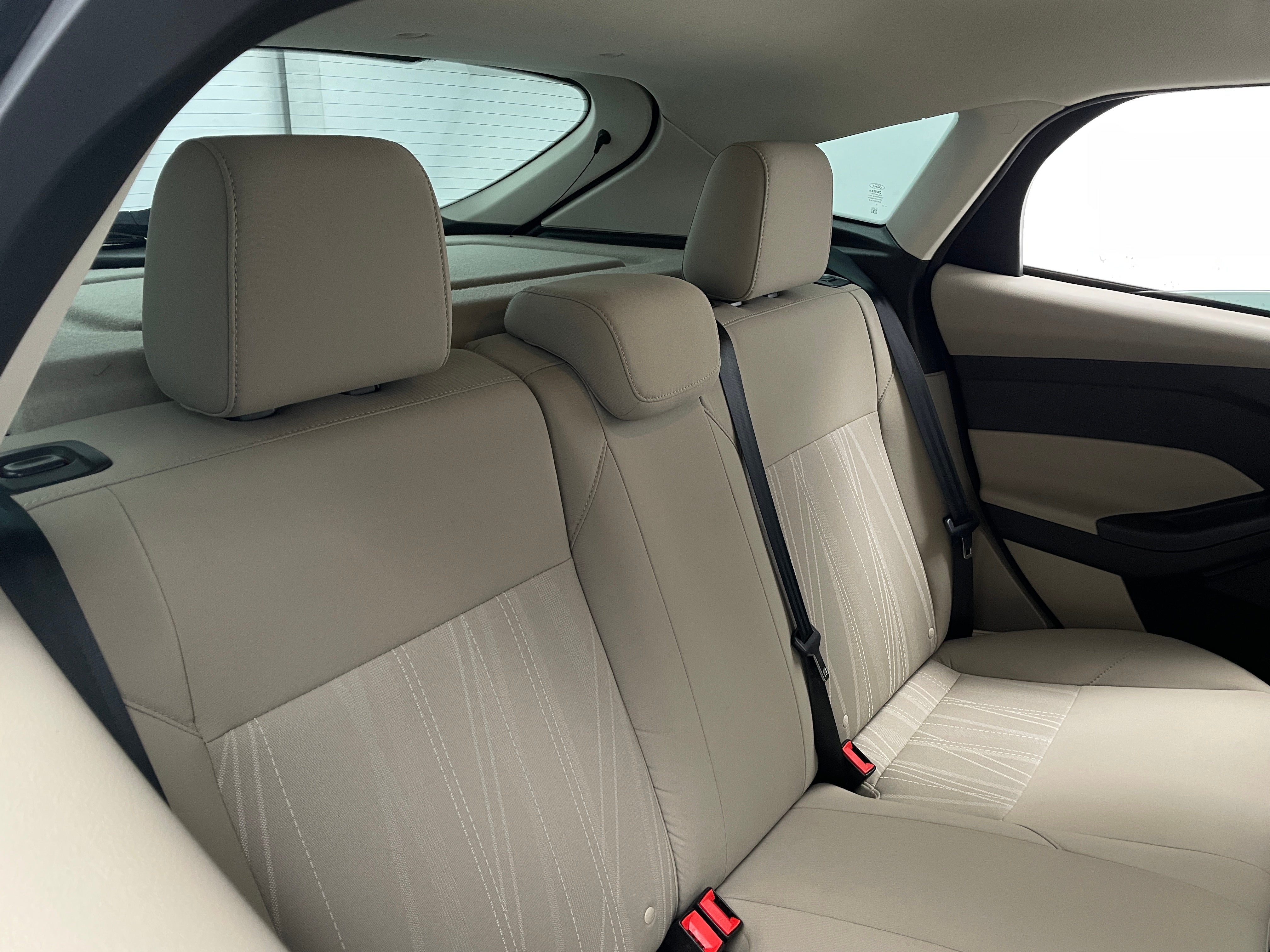 2017 Ford Focus SE 6