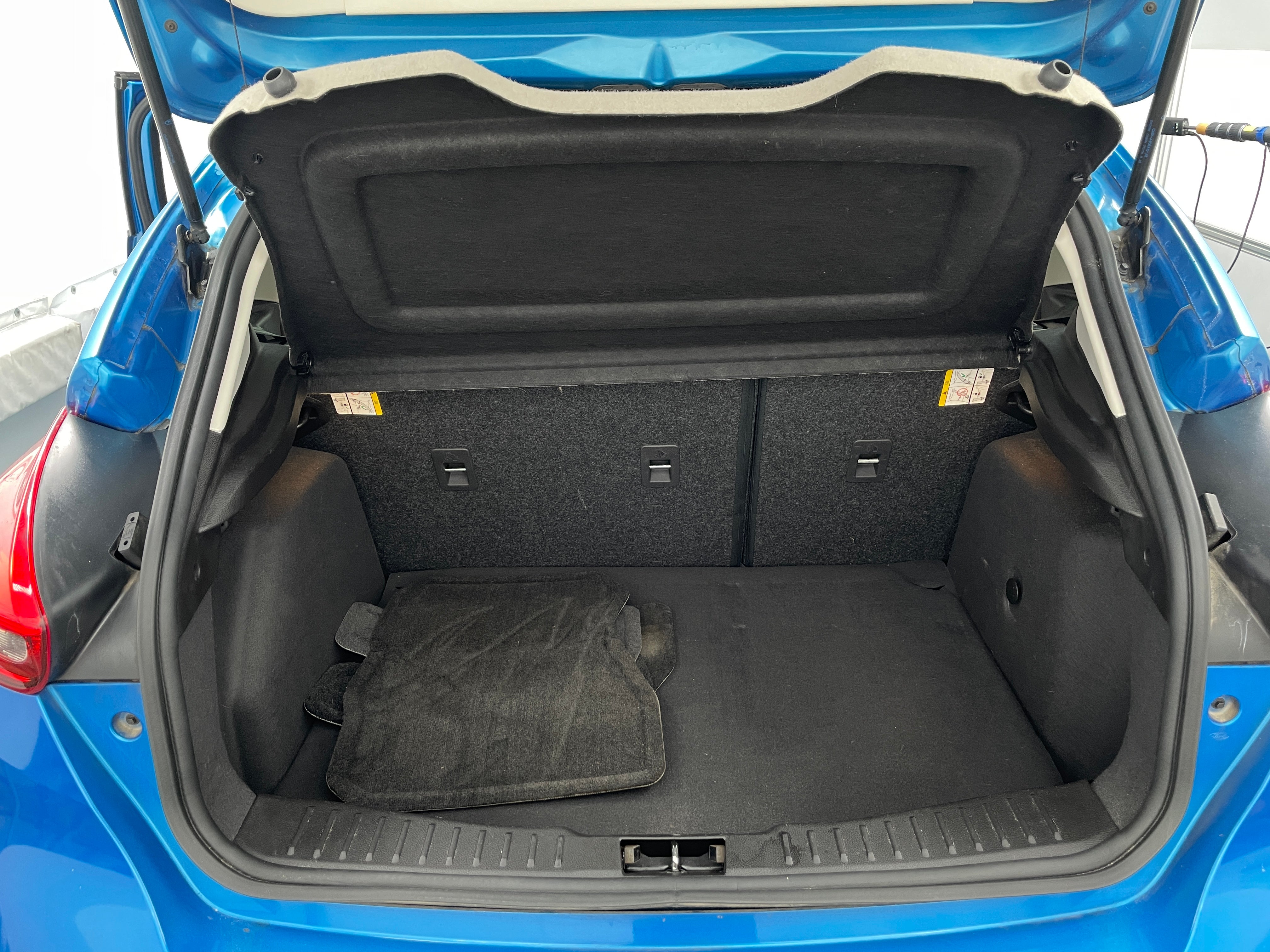 2017 Ford Focus SE 7
