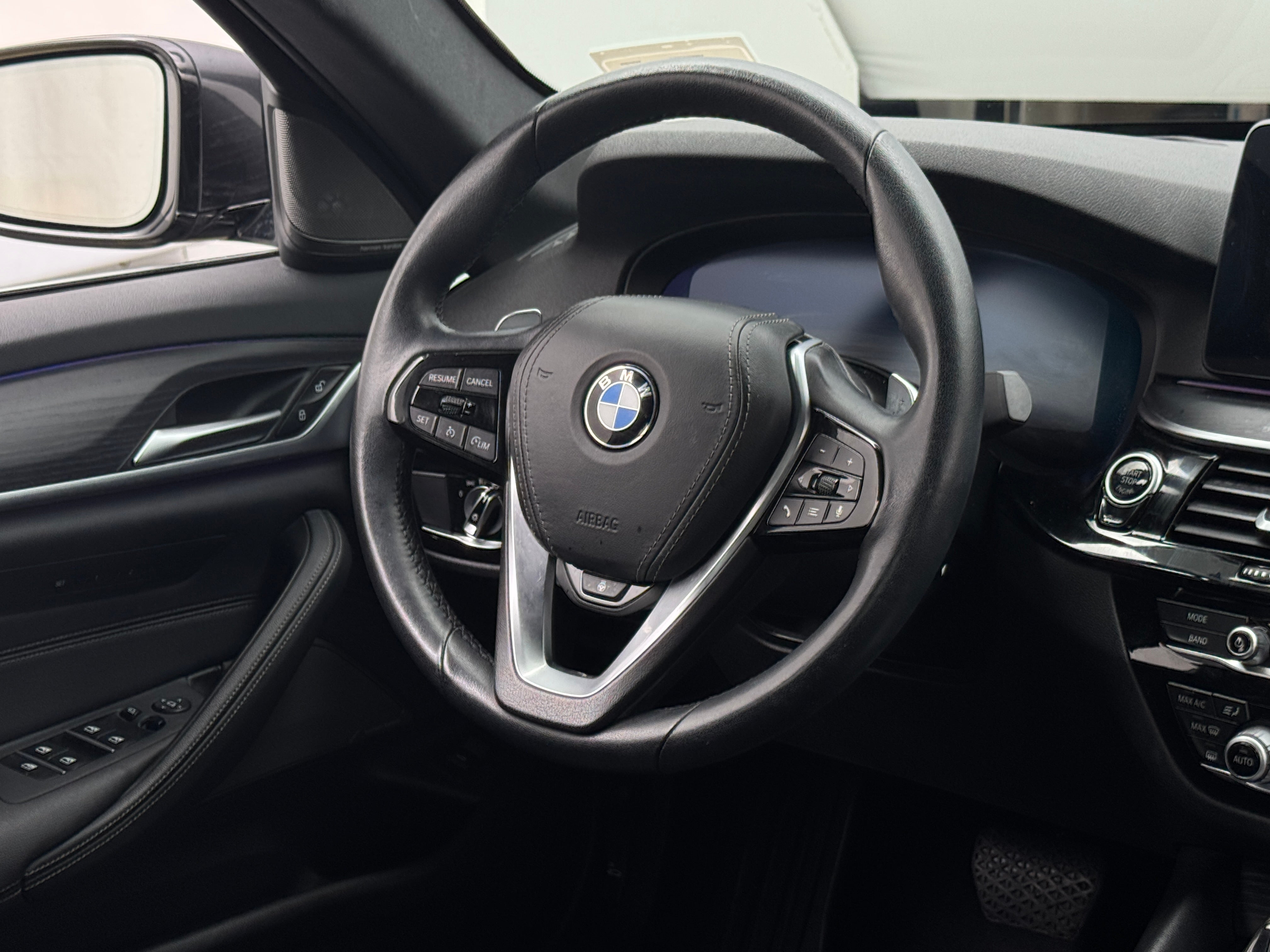 2022 BMW 5 Series 530i xDrive 4