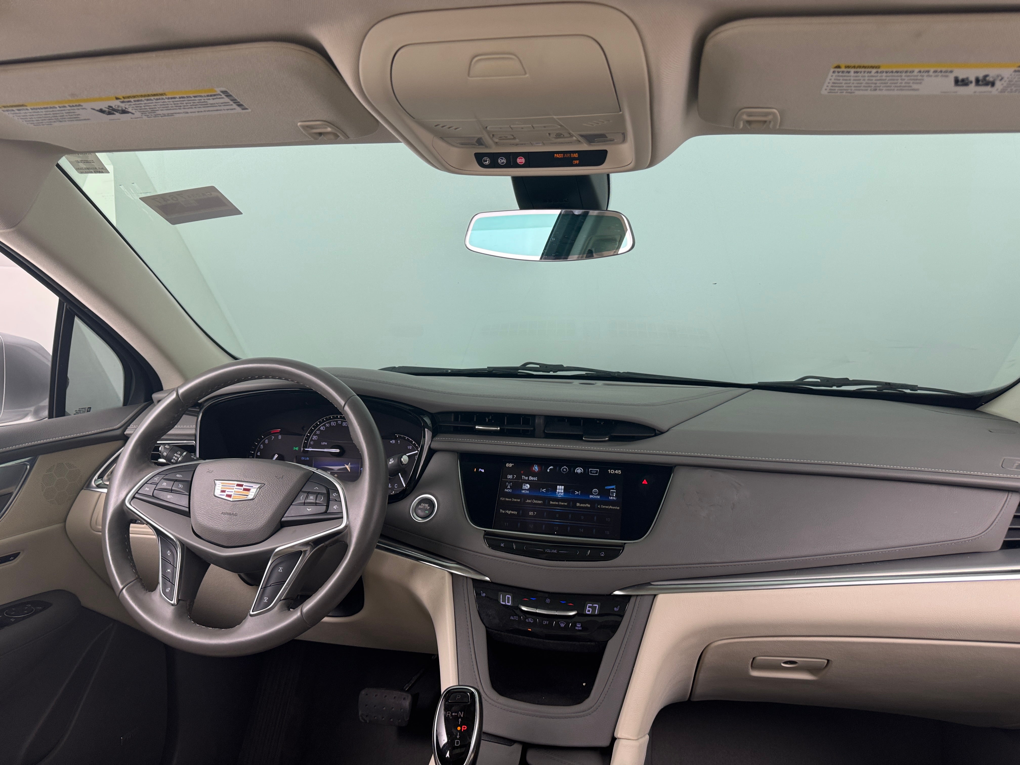 2017 Cadillac XT5 Luxury 2