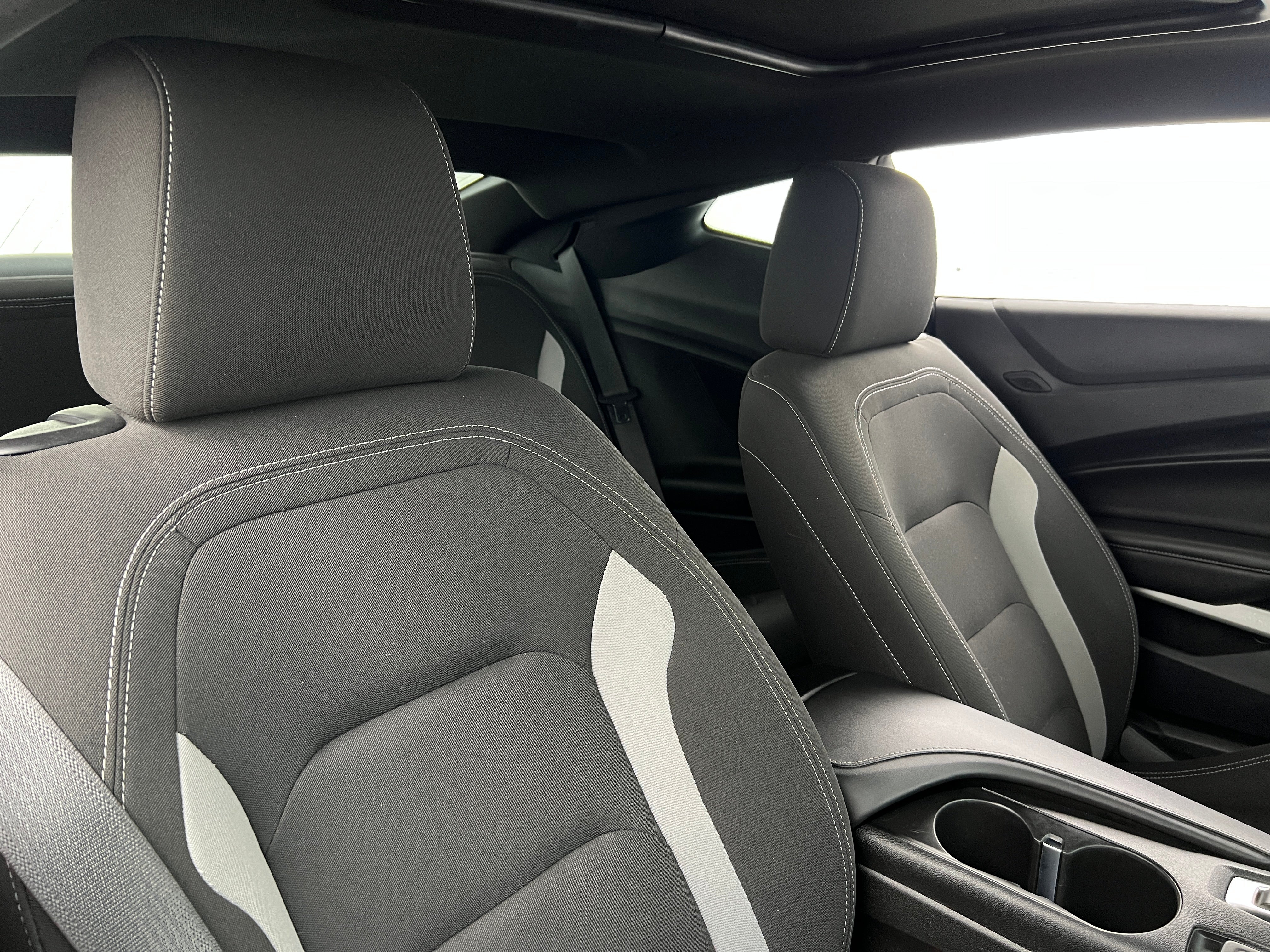 2023 Chevrolet Camaro LT 2