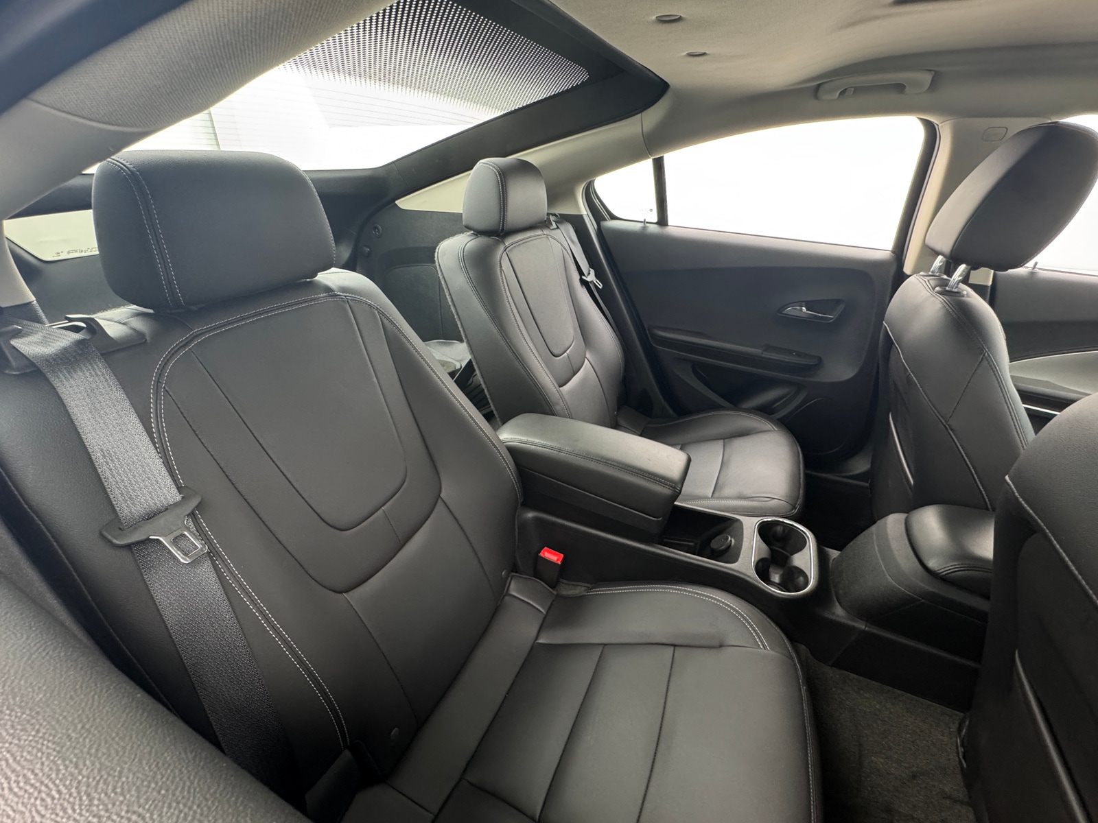 Thumbnail: 2015 Chevrolet Volt - 5