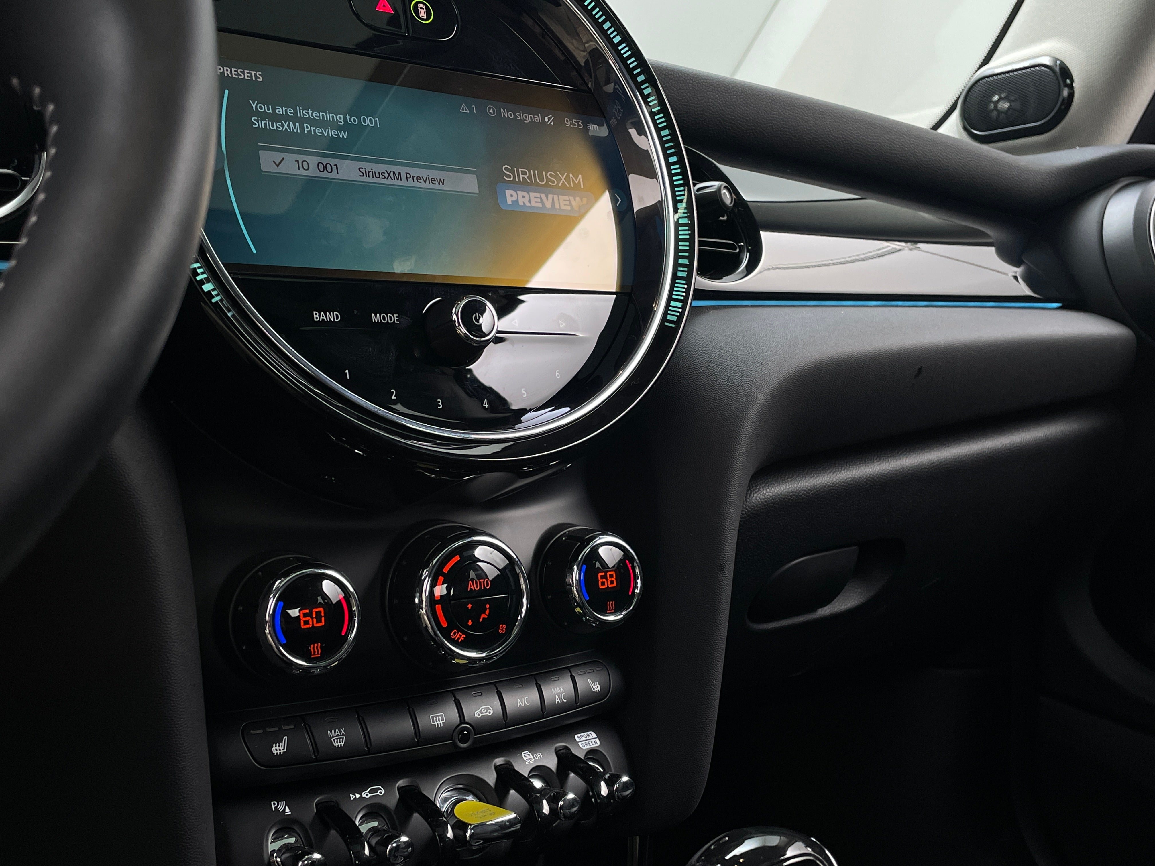 2024 MINI Cooper Hardtop SE 2