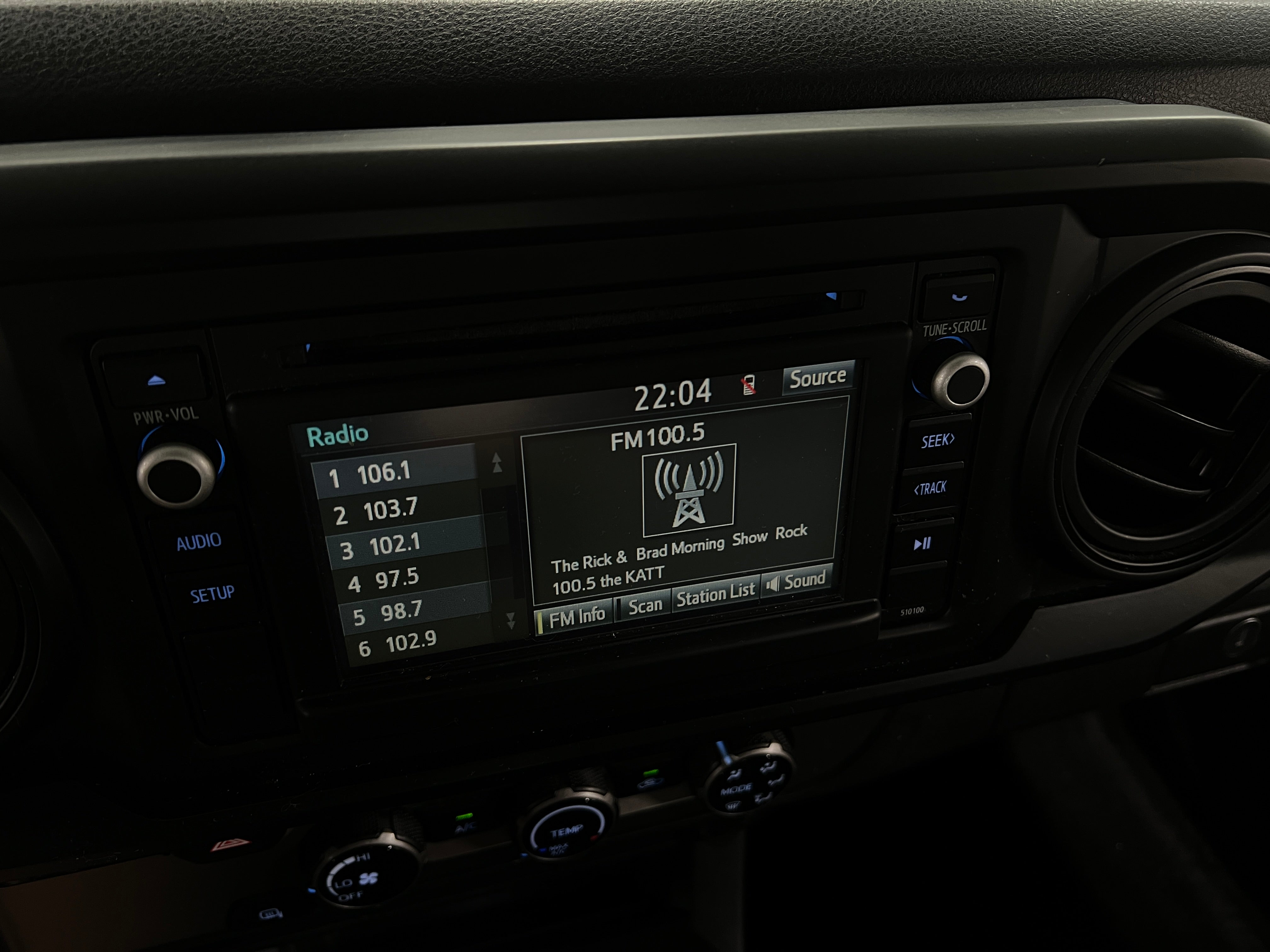 2017 Toyota Tacoma SR 4